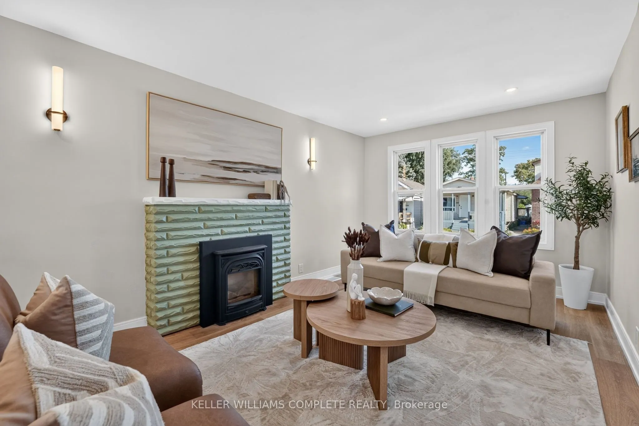 215 PALING Avenue