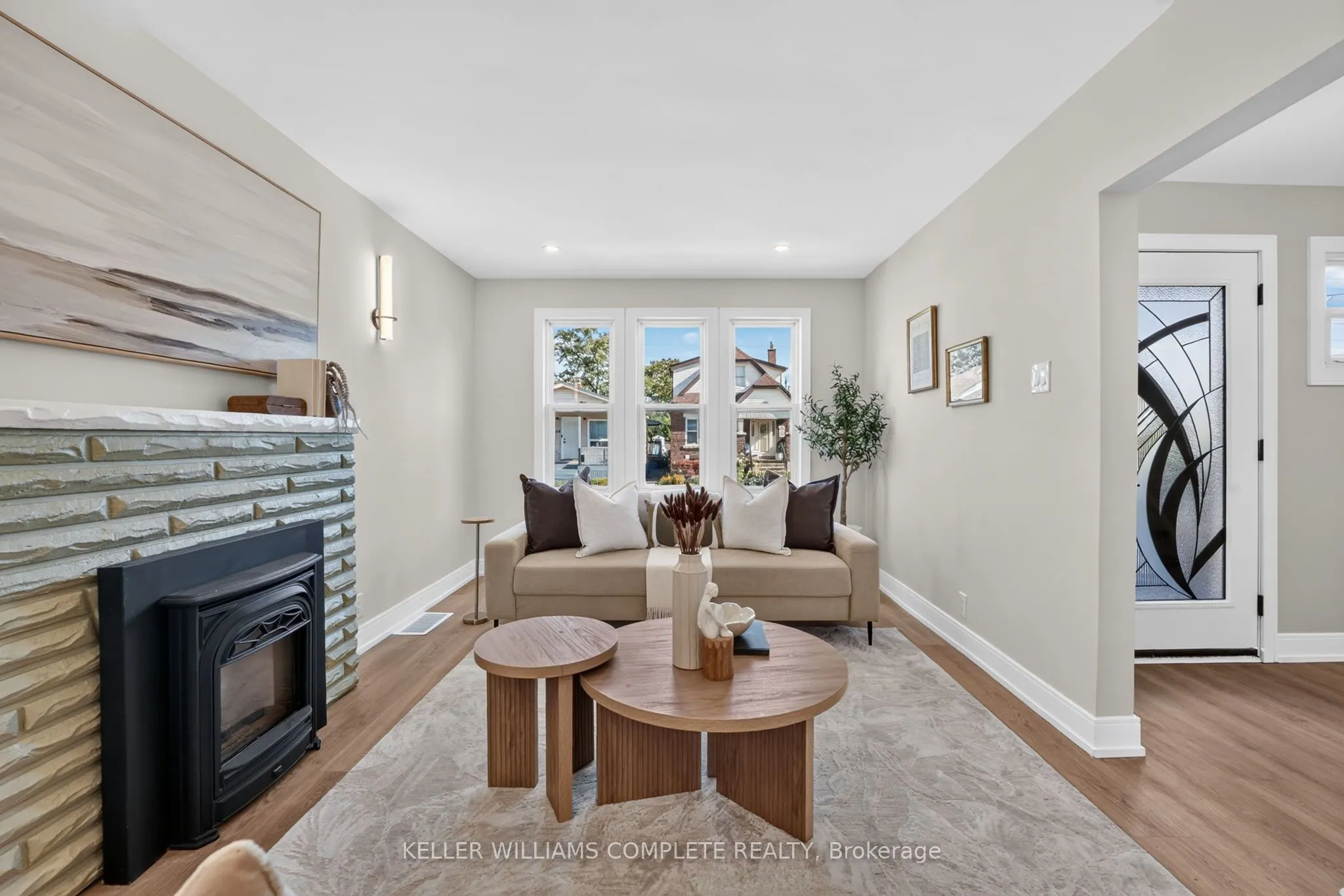 215 PALING Avenue