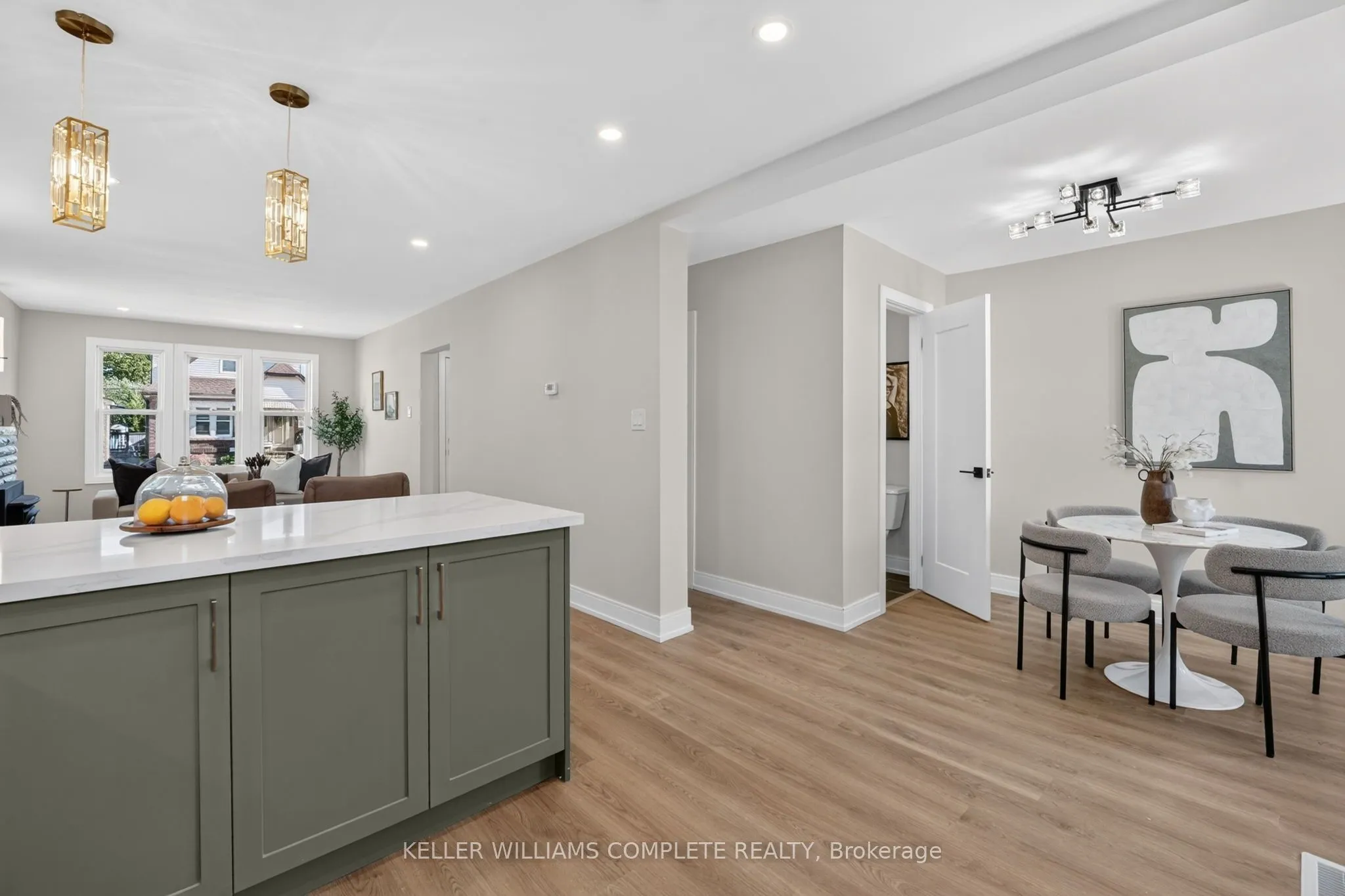 215 PALING Avenue