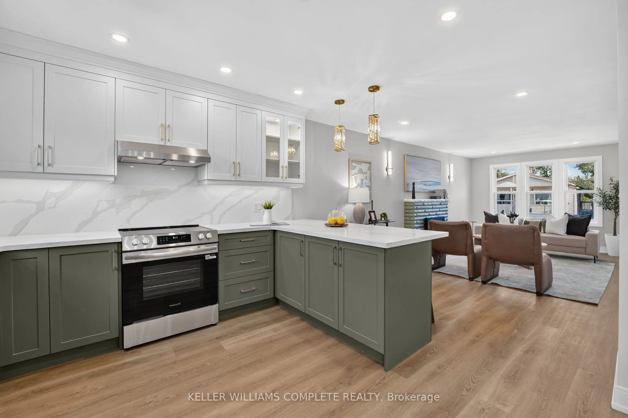 215 PALING Avenue