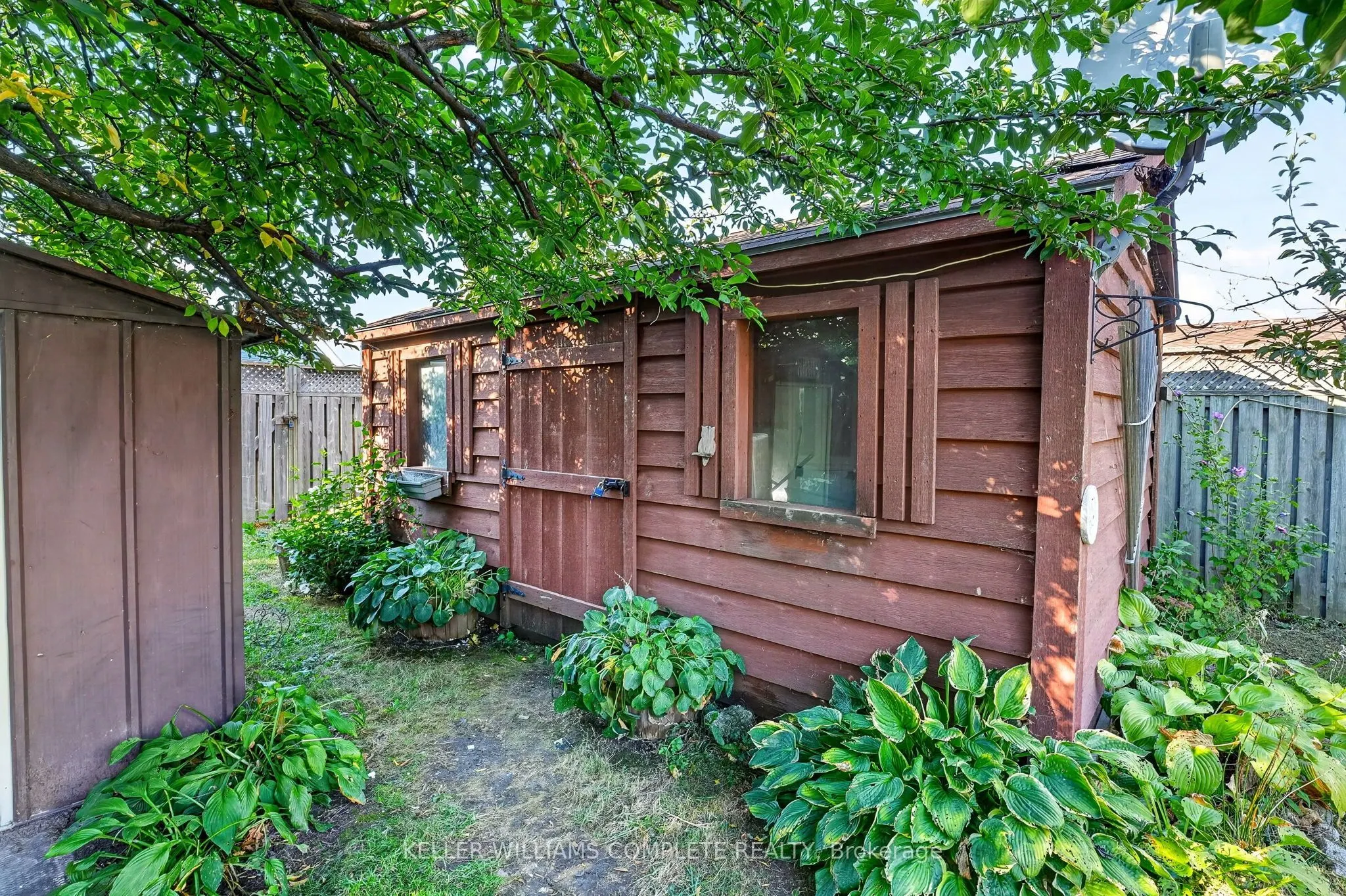 215 PALING Avenue
