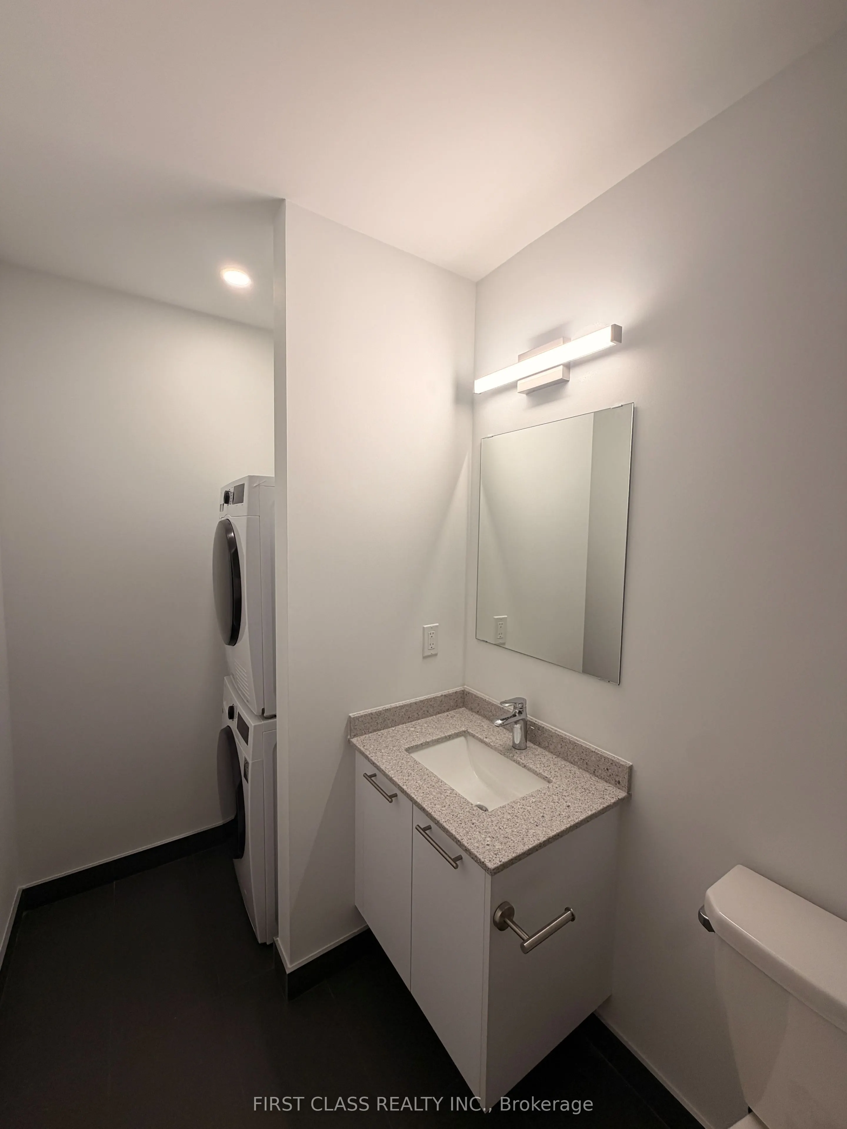 30 Francis Street S #1012