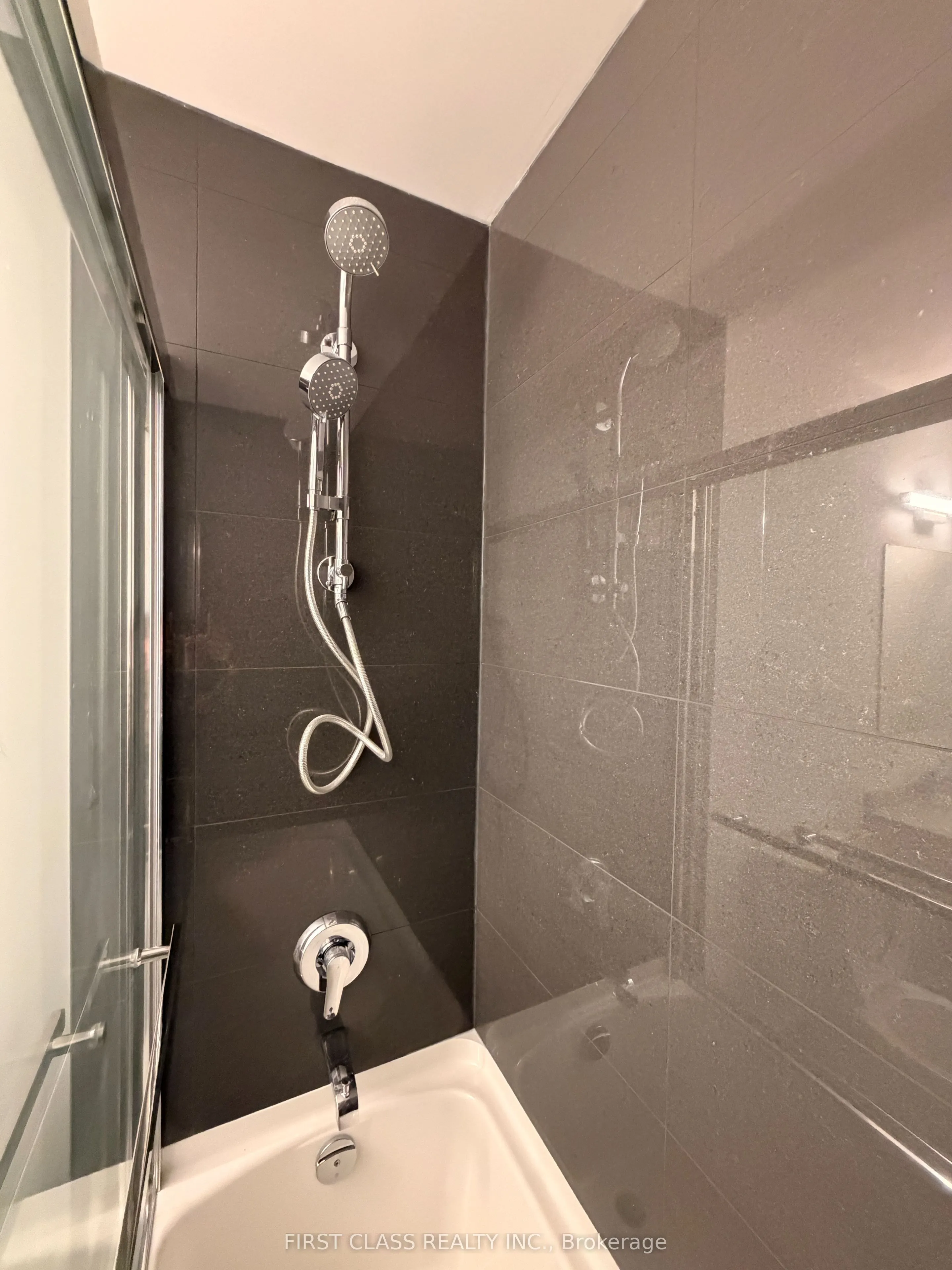 30 Francis Street S #1012