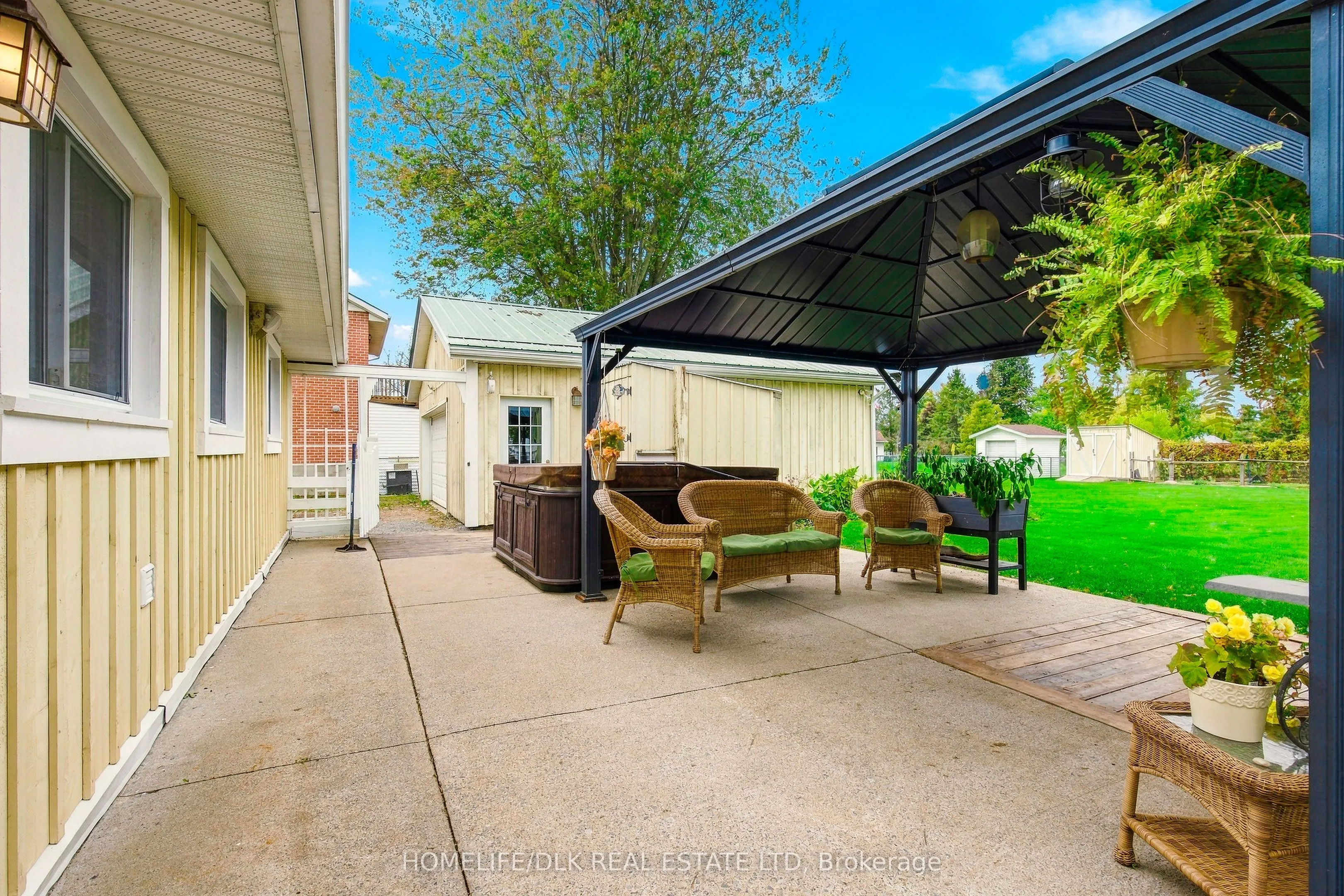 2269 Kelly's Avenue