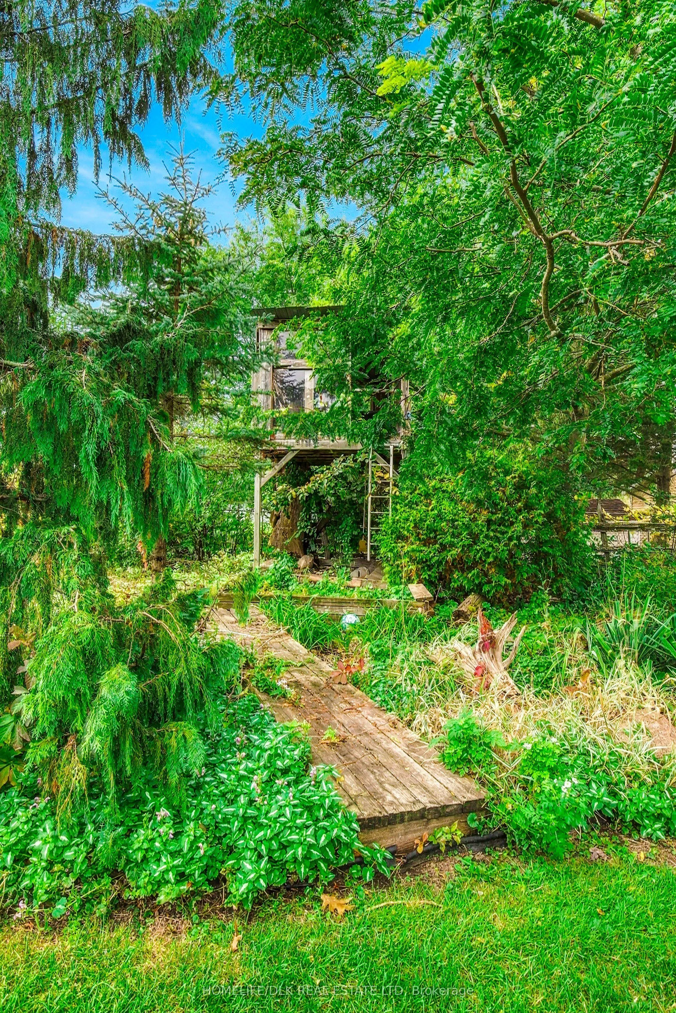 2269 Kelly's Avenue