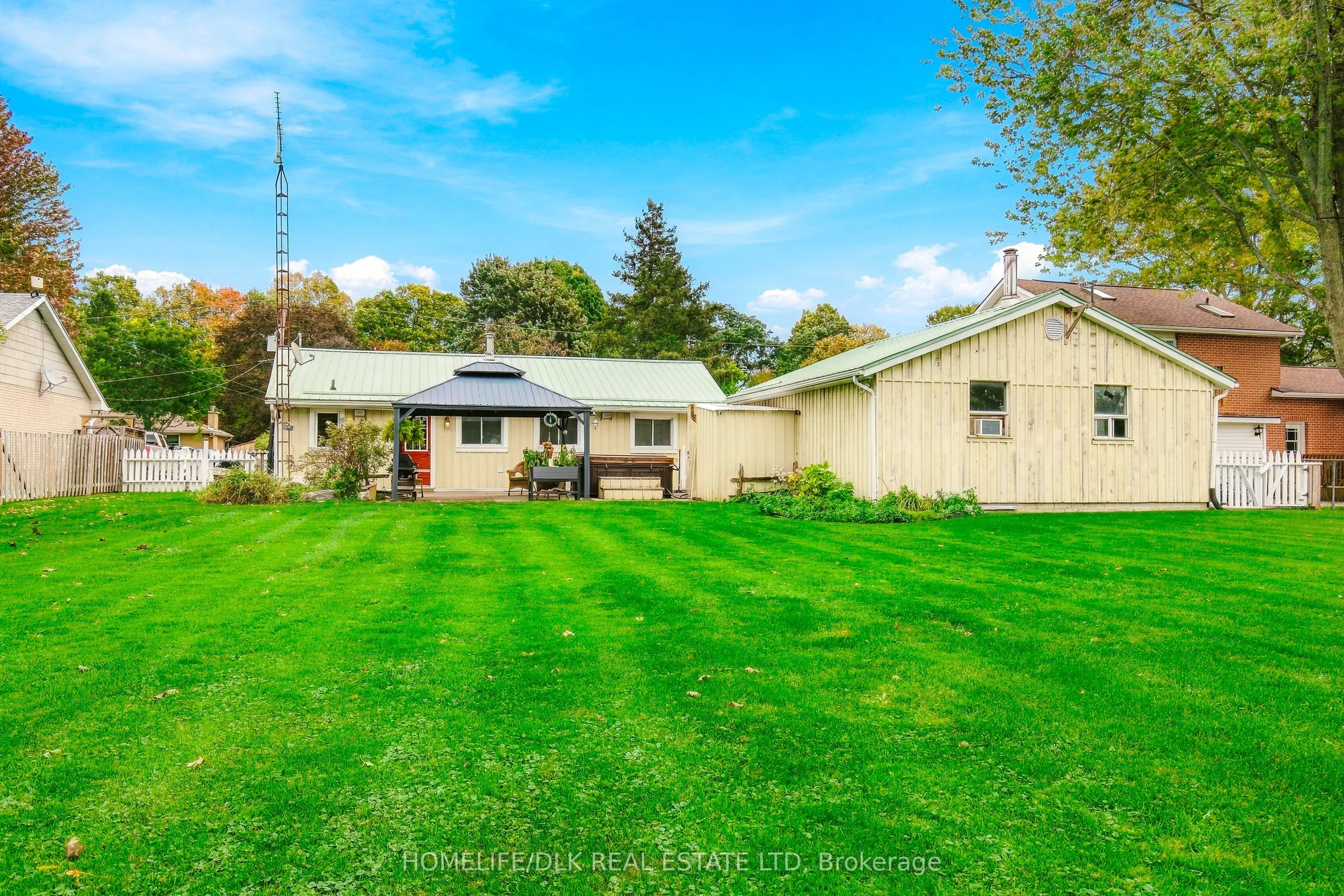 2269 Kelly's Avenue