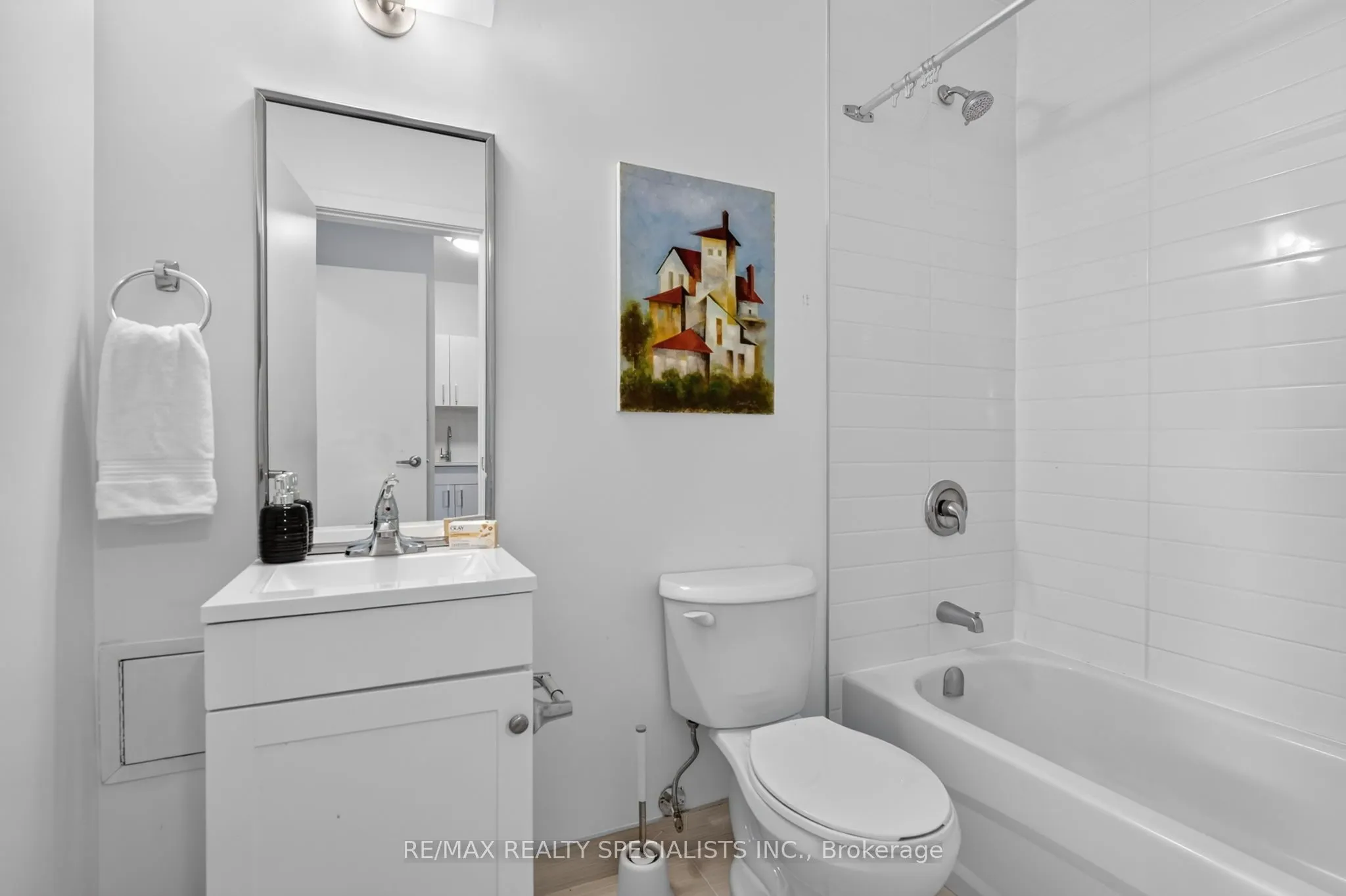 44 QUEENSTON Street #1A