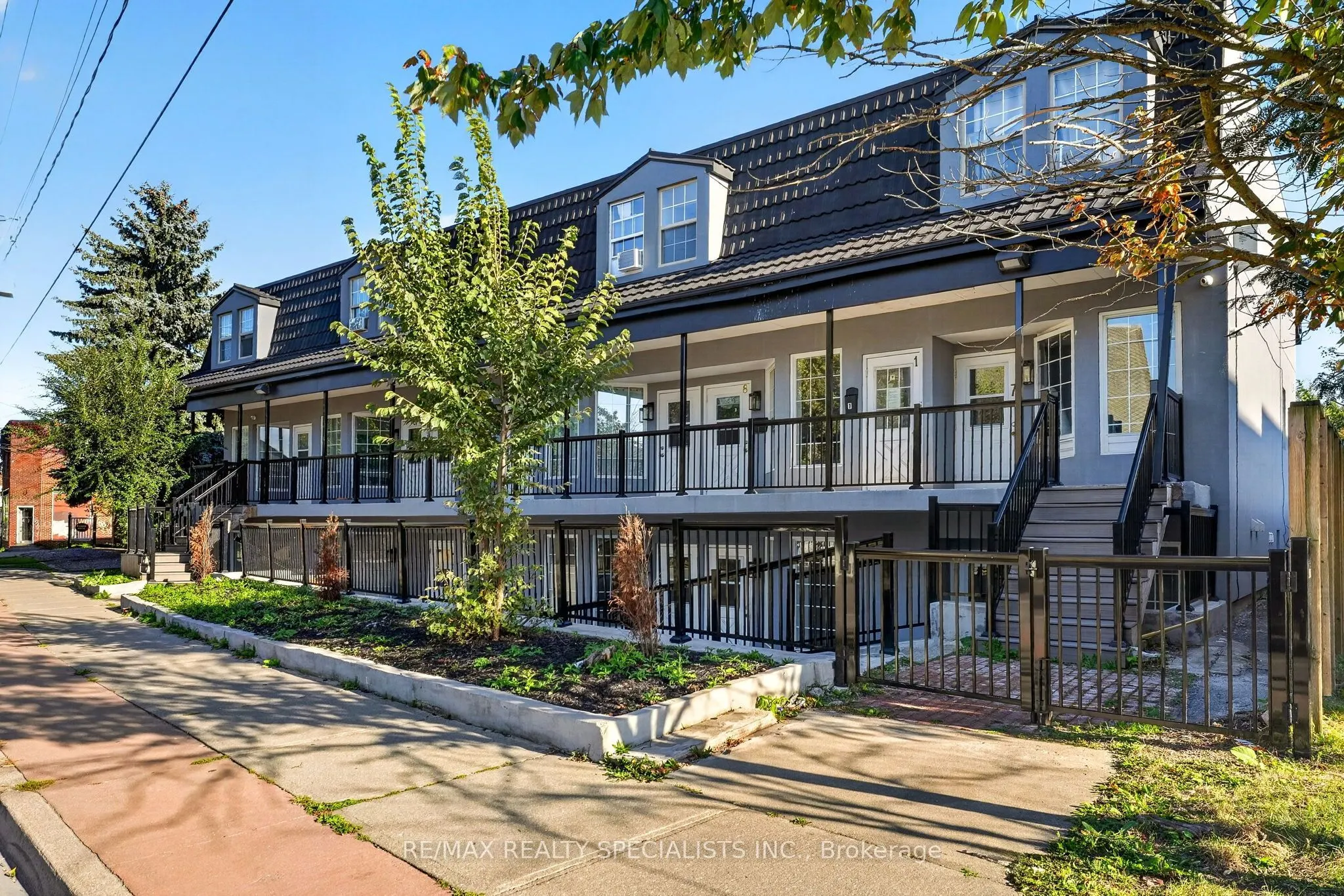 44 QUEENSTON Street #1A