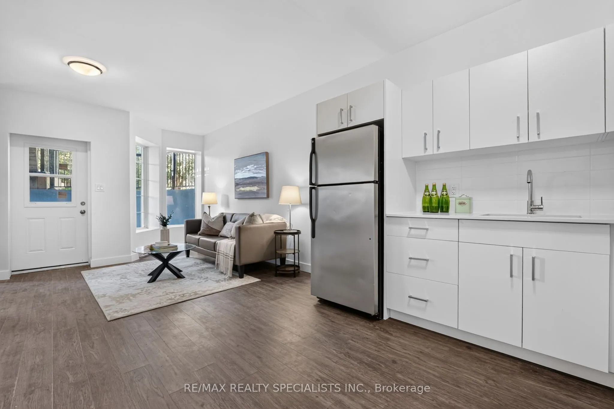 44 QUEENSTON Street #1A