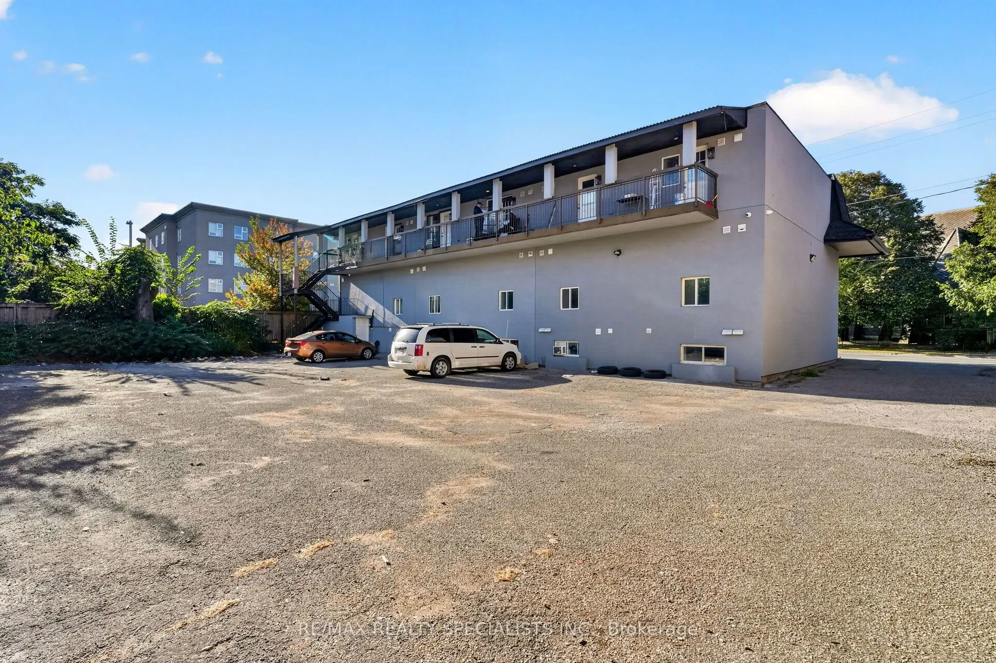 44 QUEENSTON Street #1A