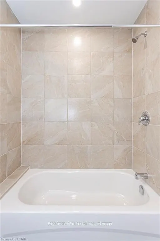 279 William Street #2 Upper