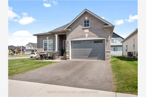 412 Hummel Crescent