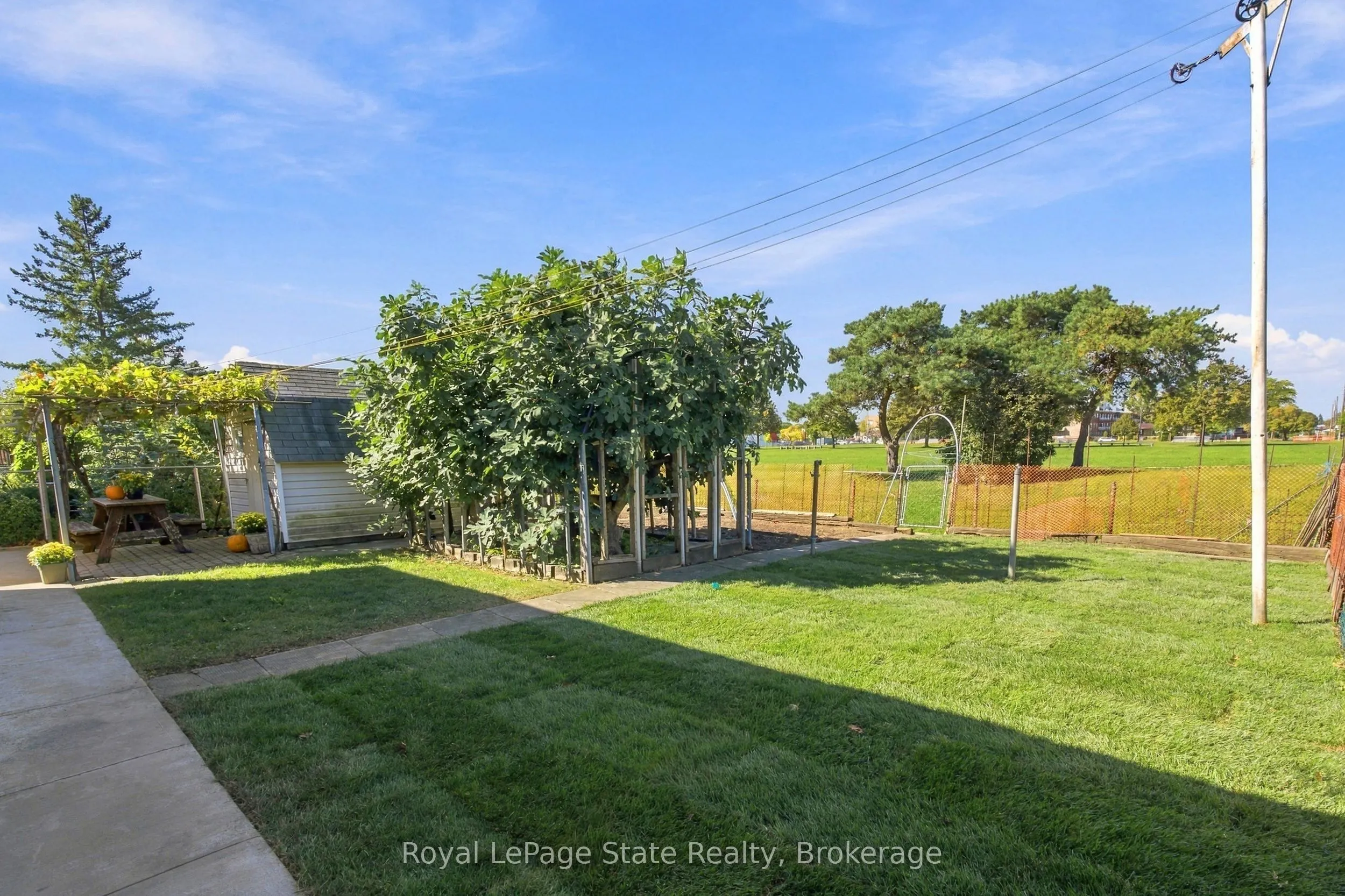 79 Oakland Drive