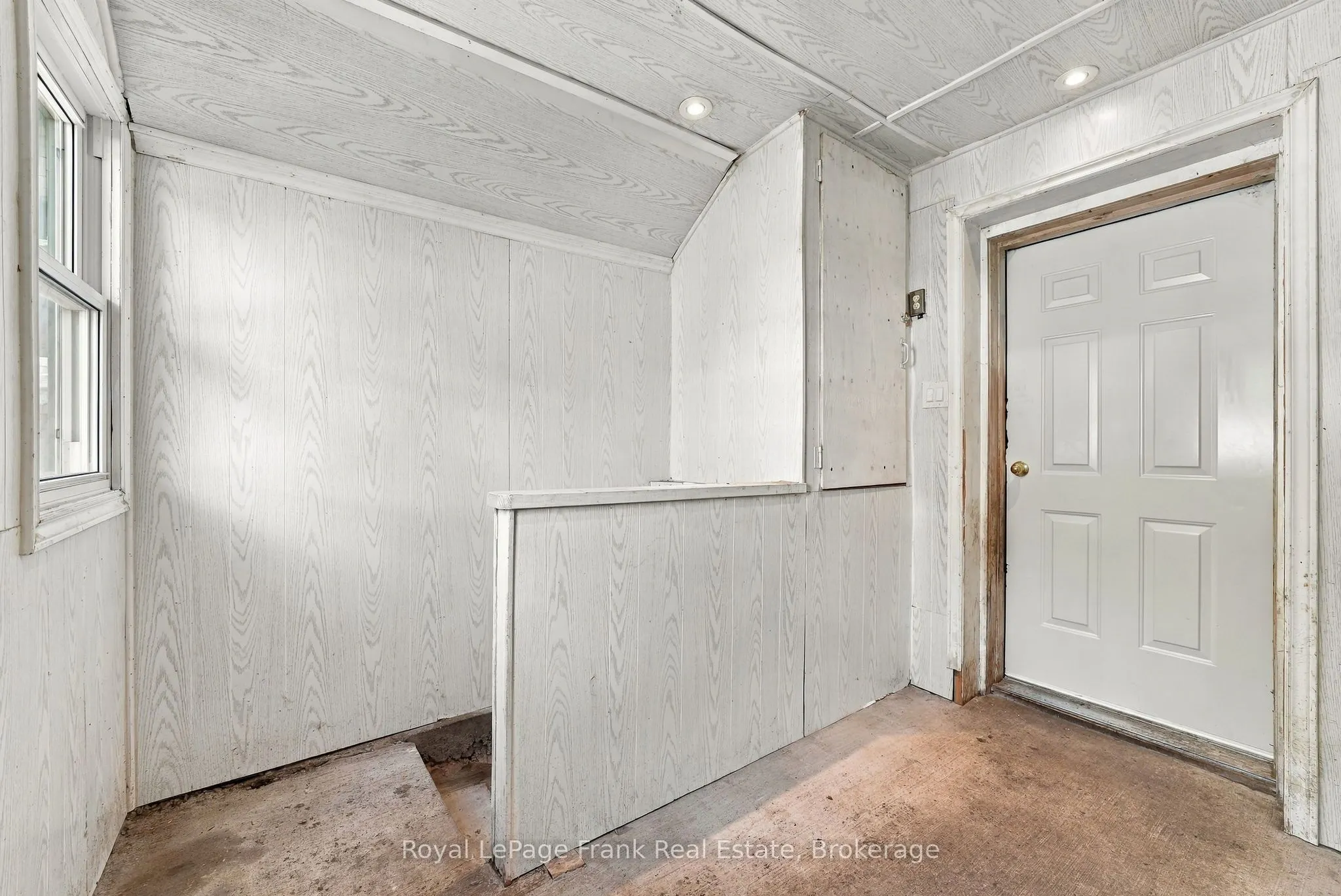 492 Hopkins Avenue