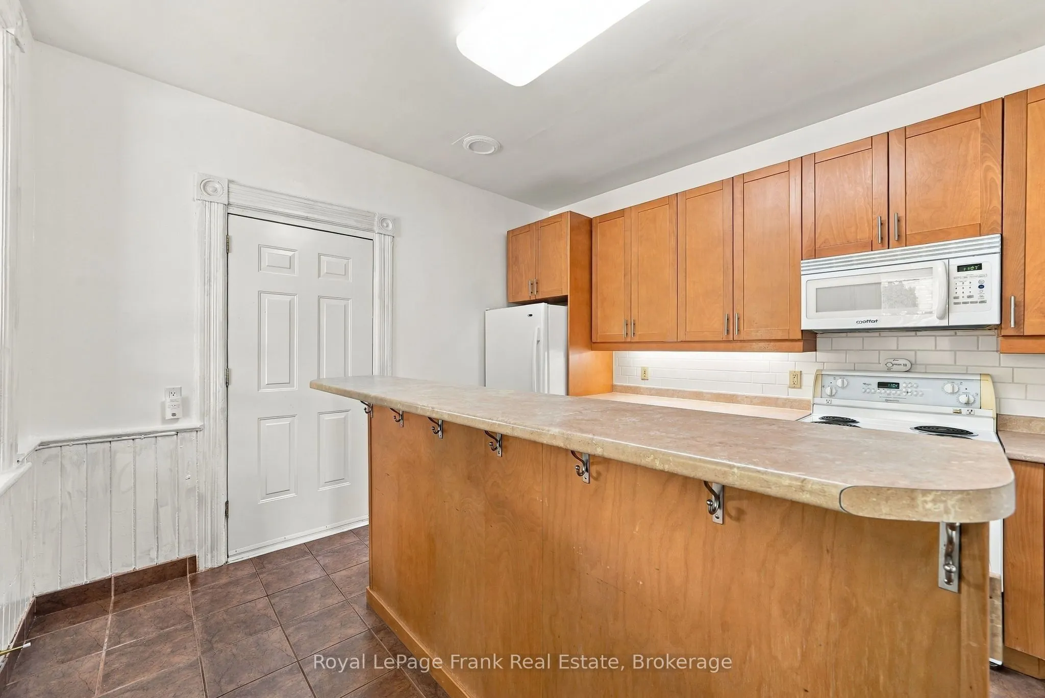 492 Hopkins Avenue