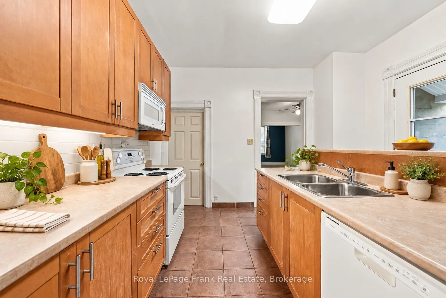 492 Hopkins Avenue