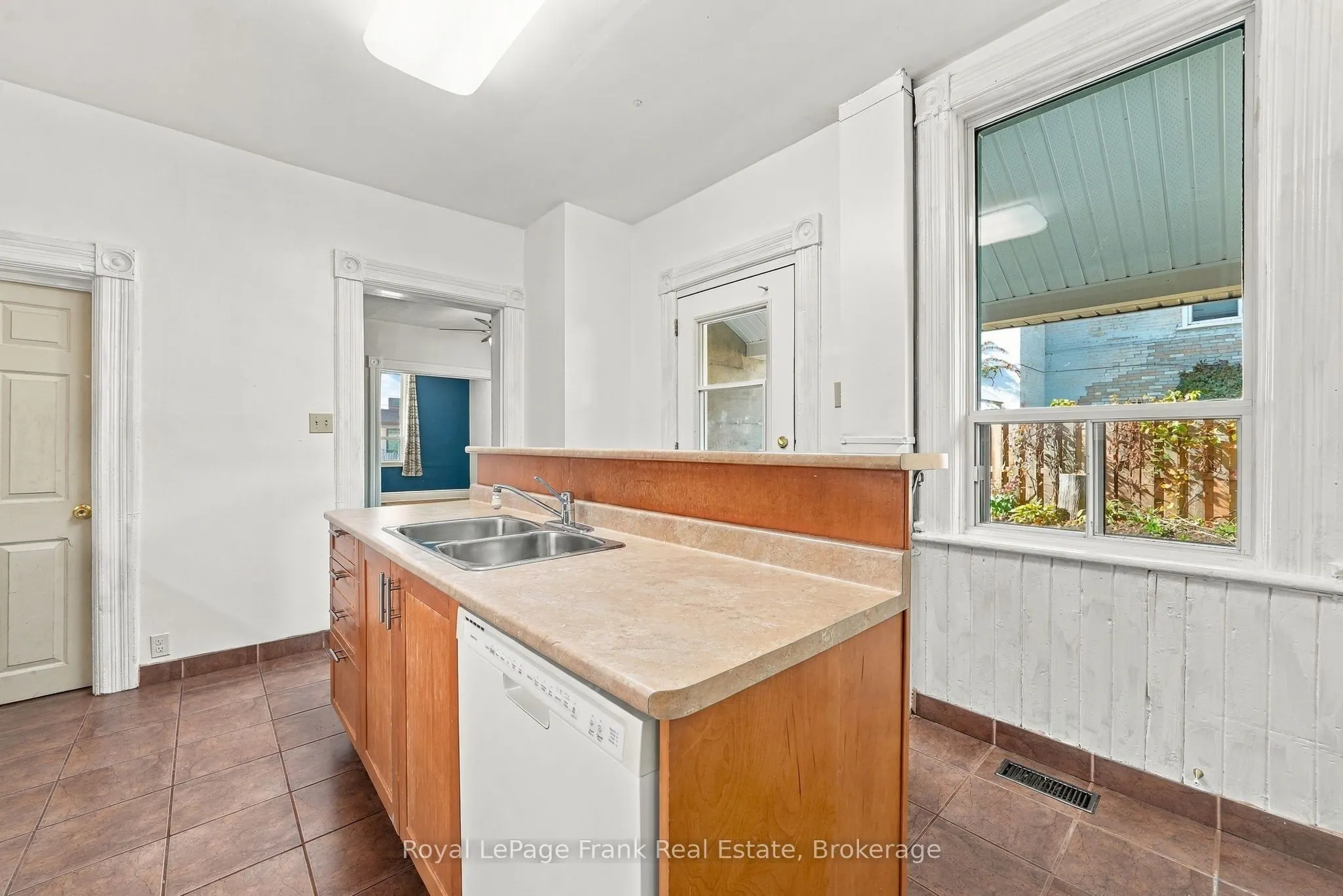 492 Hopkins Avenue