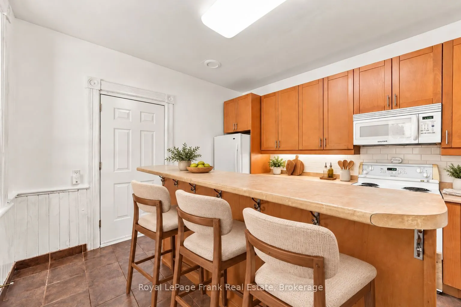 492 Hopkins Avenue