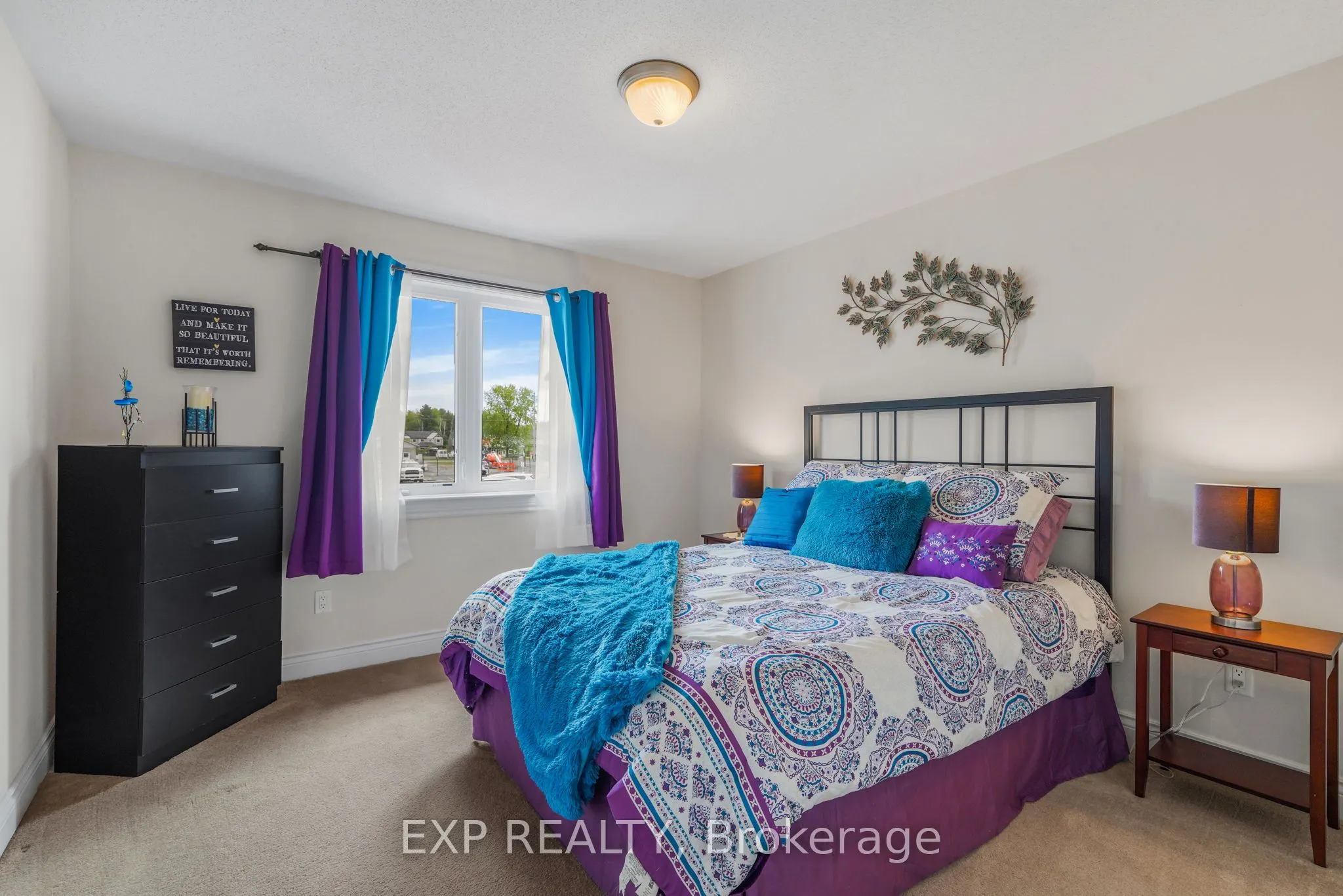 224 Topaze Crescent