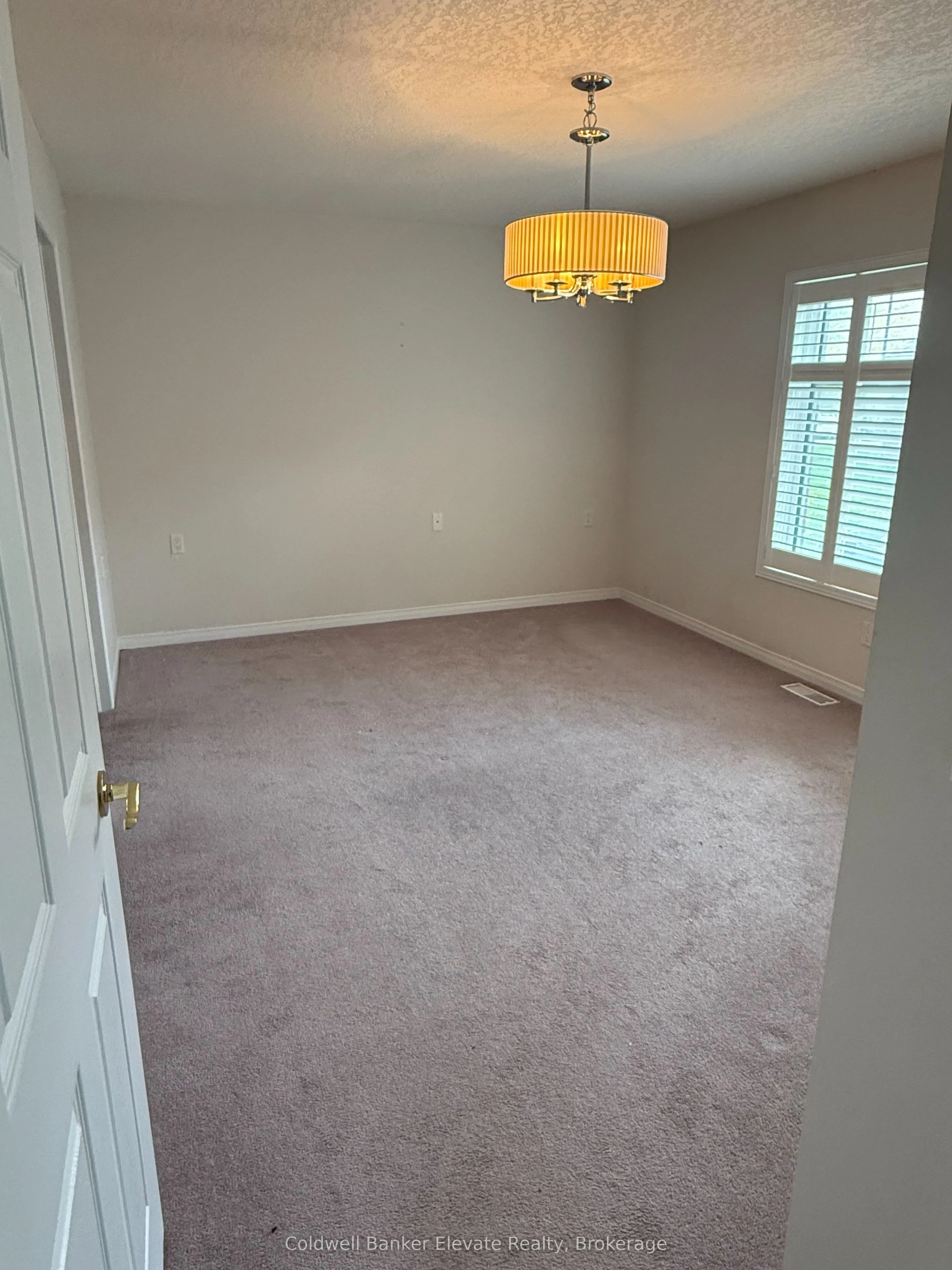 2705 Kingsway Drive #9
