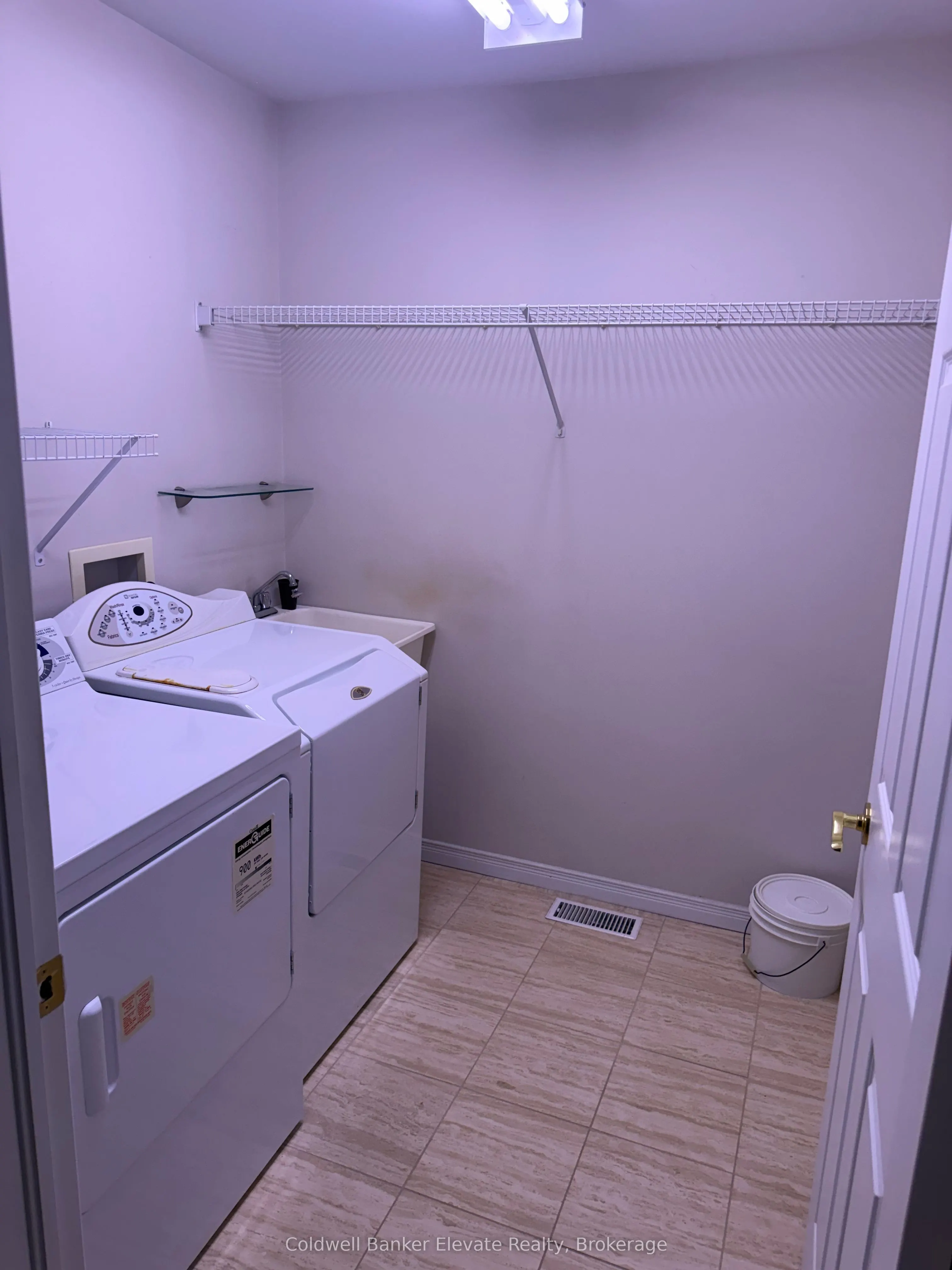 2705 Kingsway Drive #9