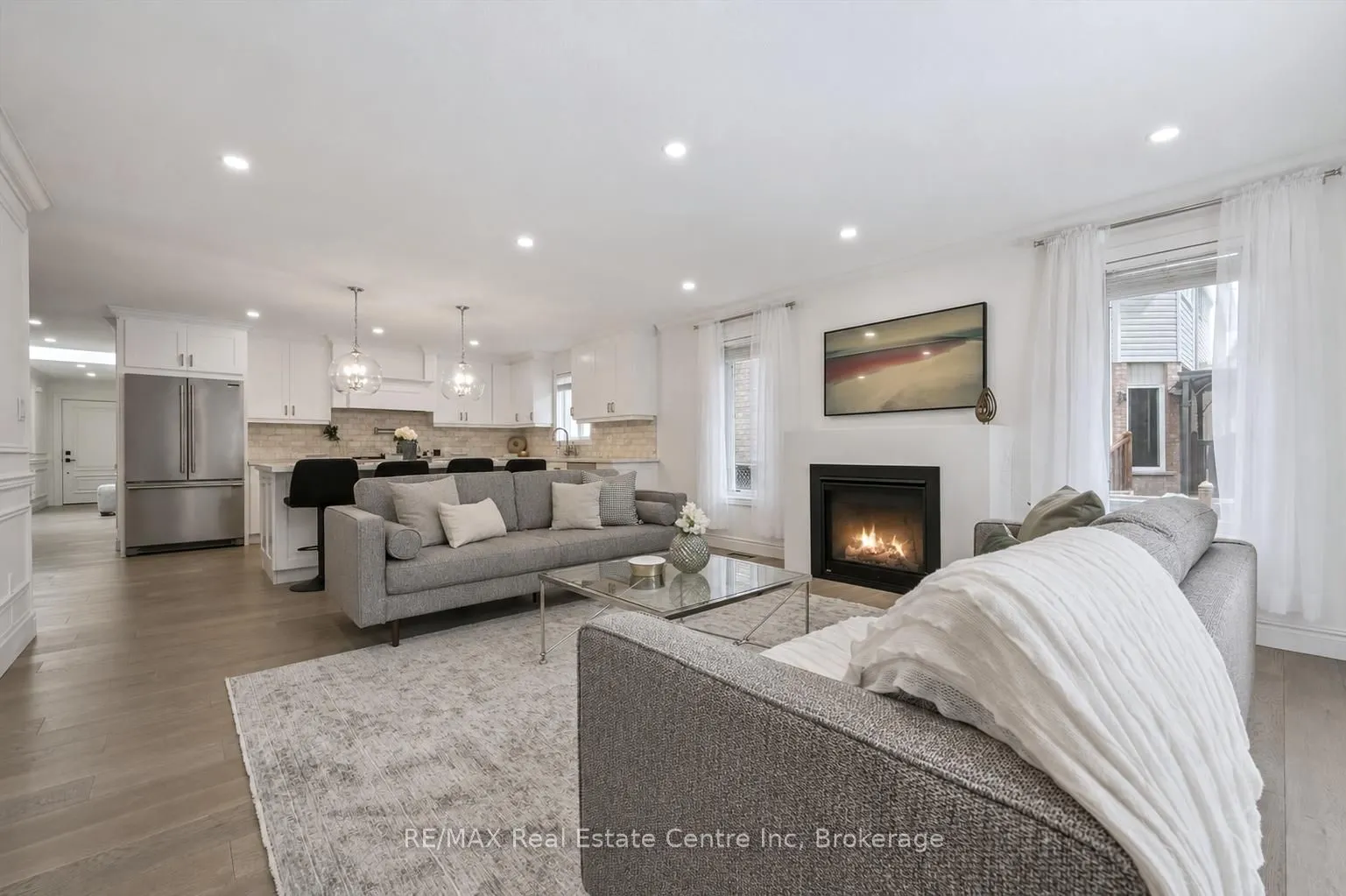 18 KEYS Crescent