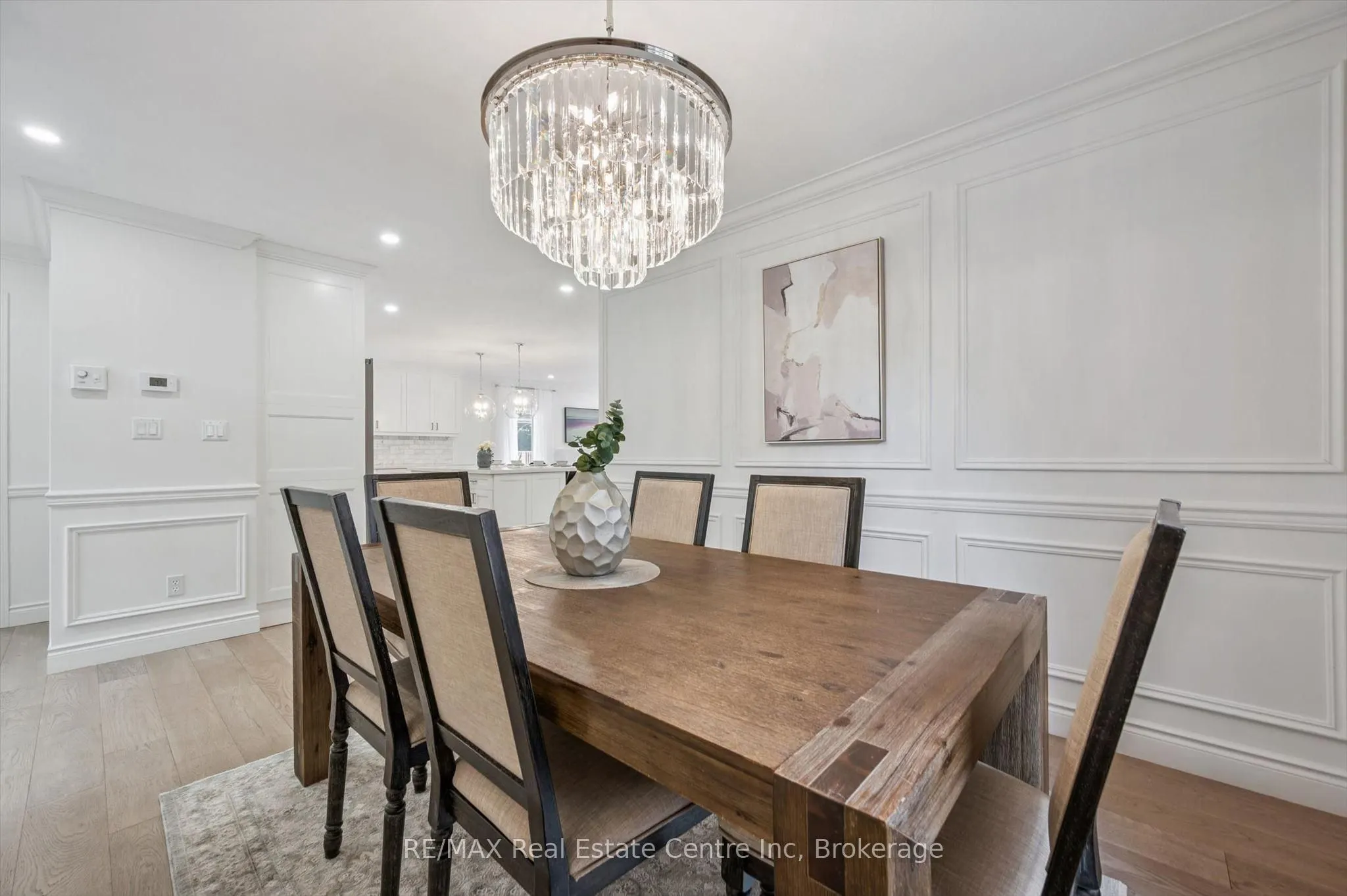 18 KEYS Crescent