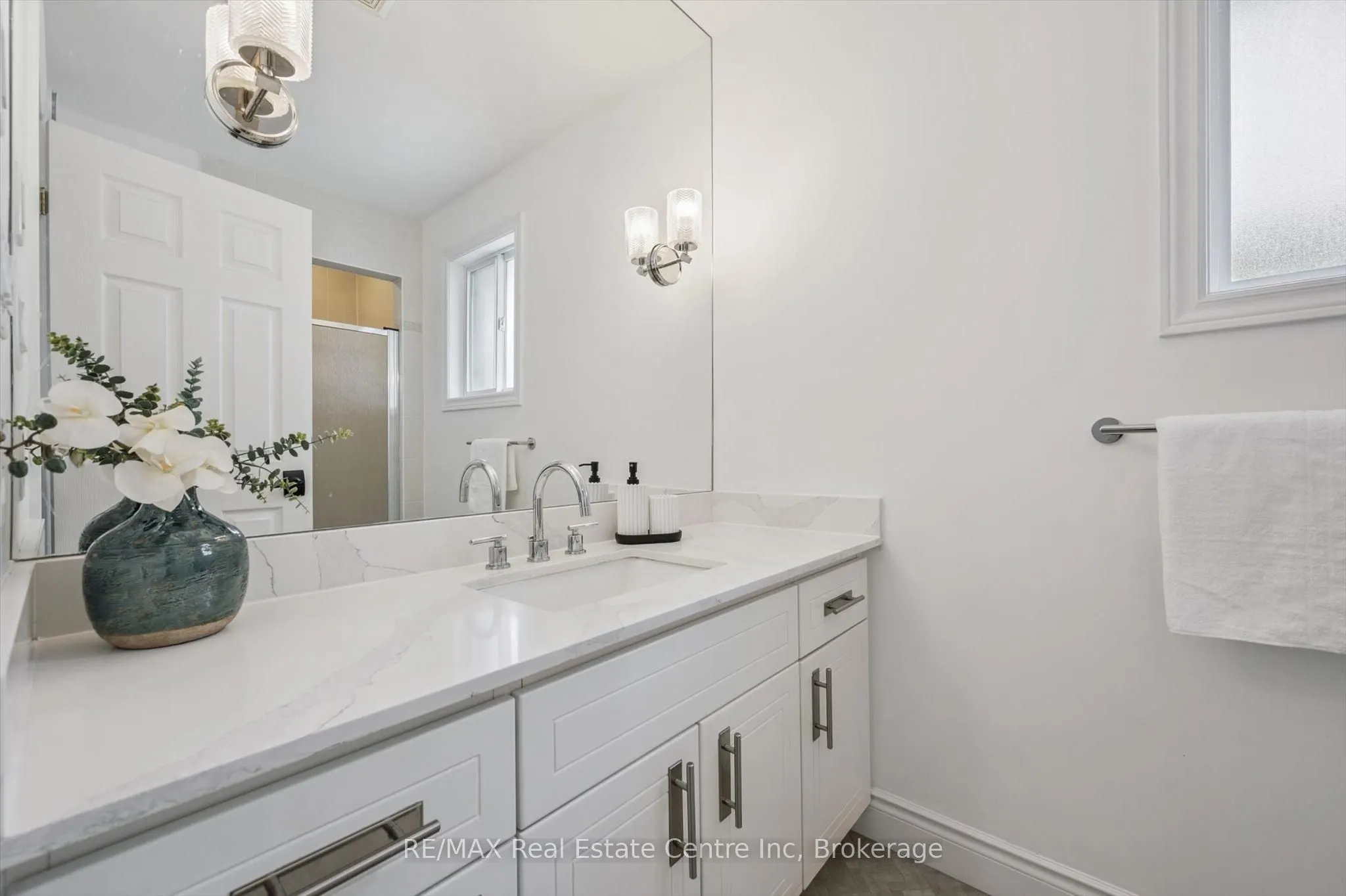 18 KEYS Crescent