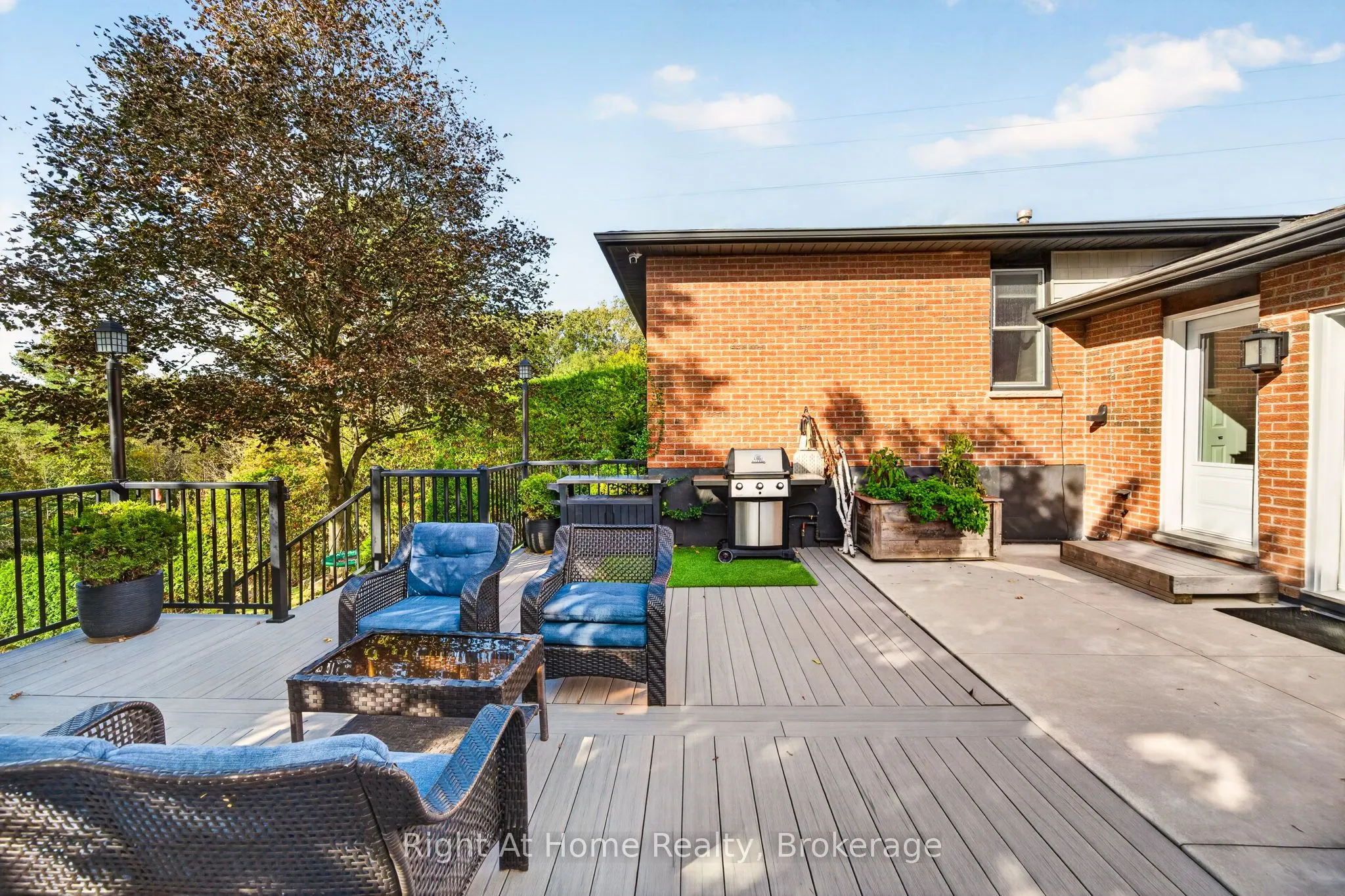 23 Laurendale Avenue