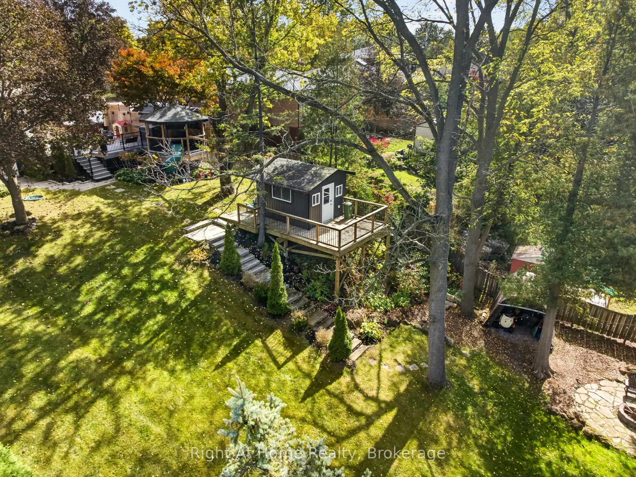 23 Laurendale Avenue