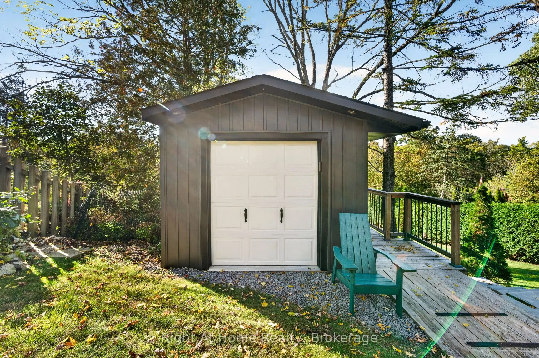 23 Laurendale Avenue