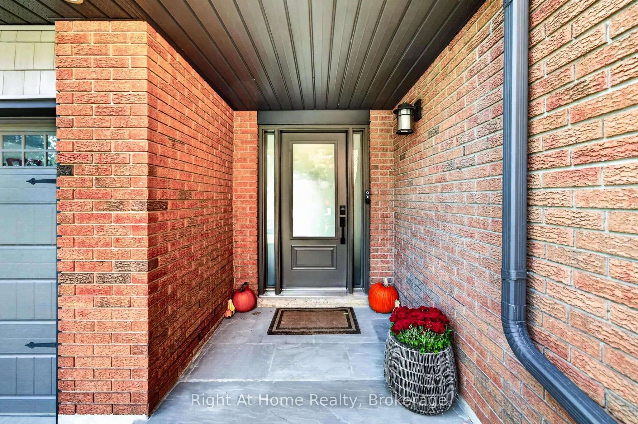 23 Laurendale Avenue
