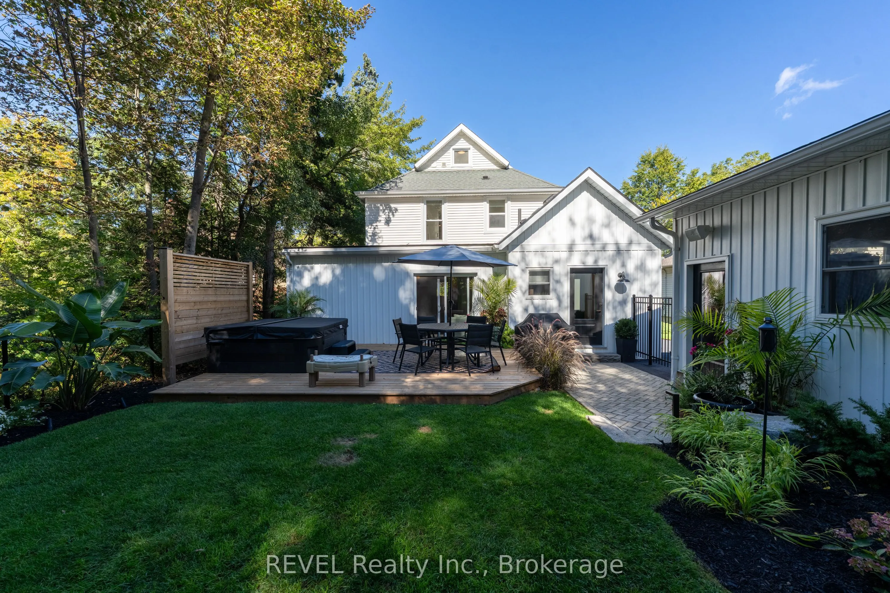 6 ELM Avenue