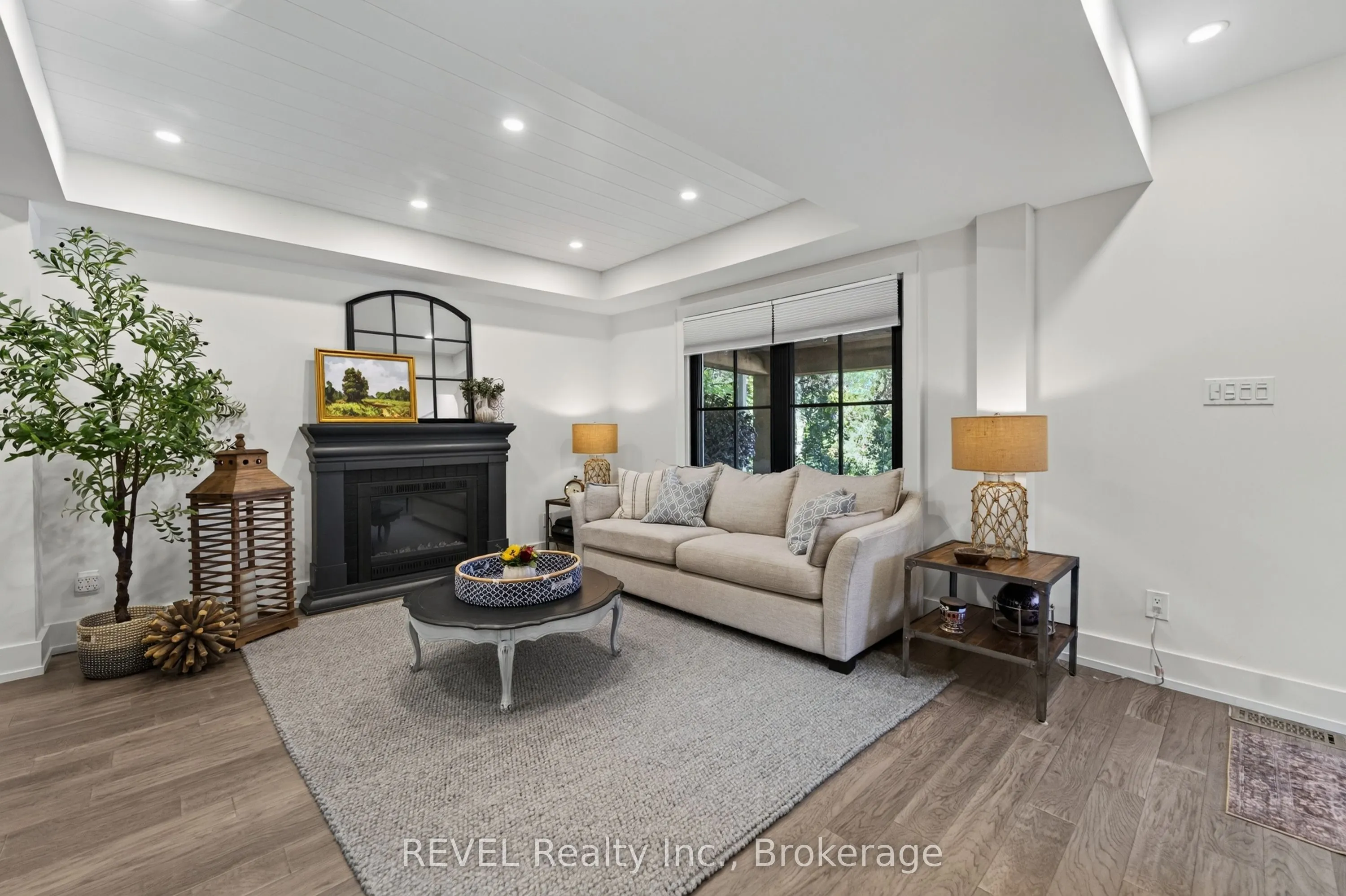6 ELM Avenue