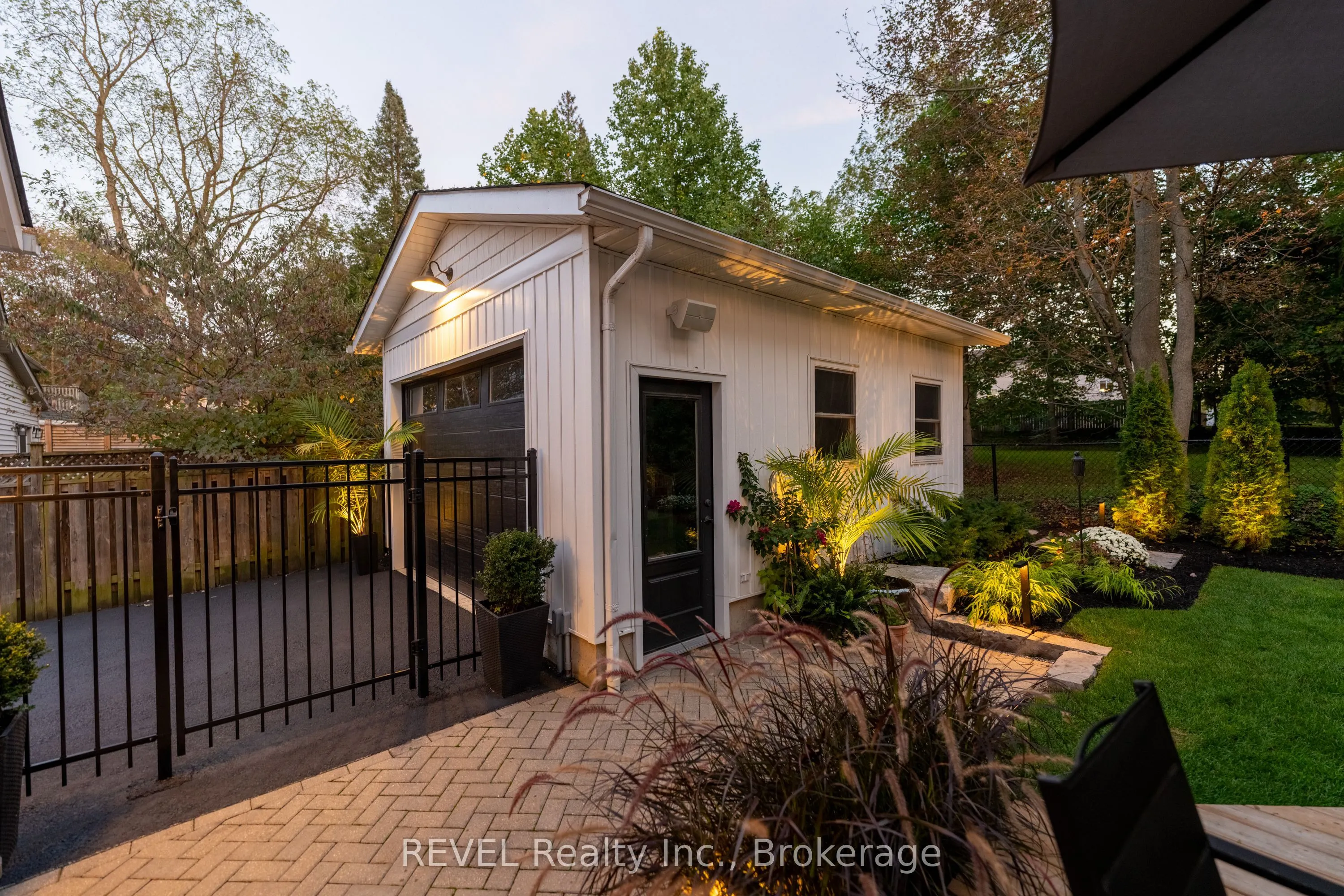 6 ELM Avenue