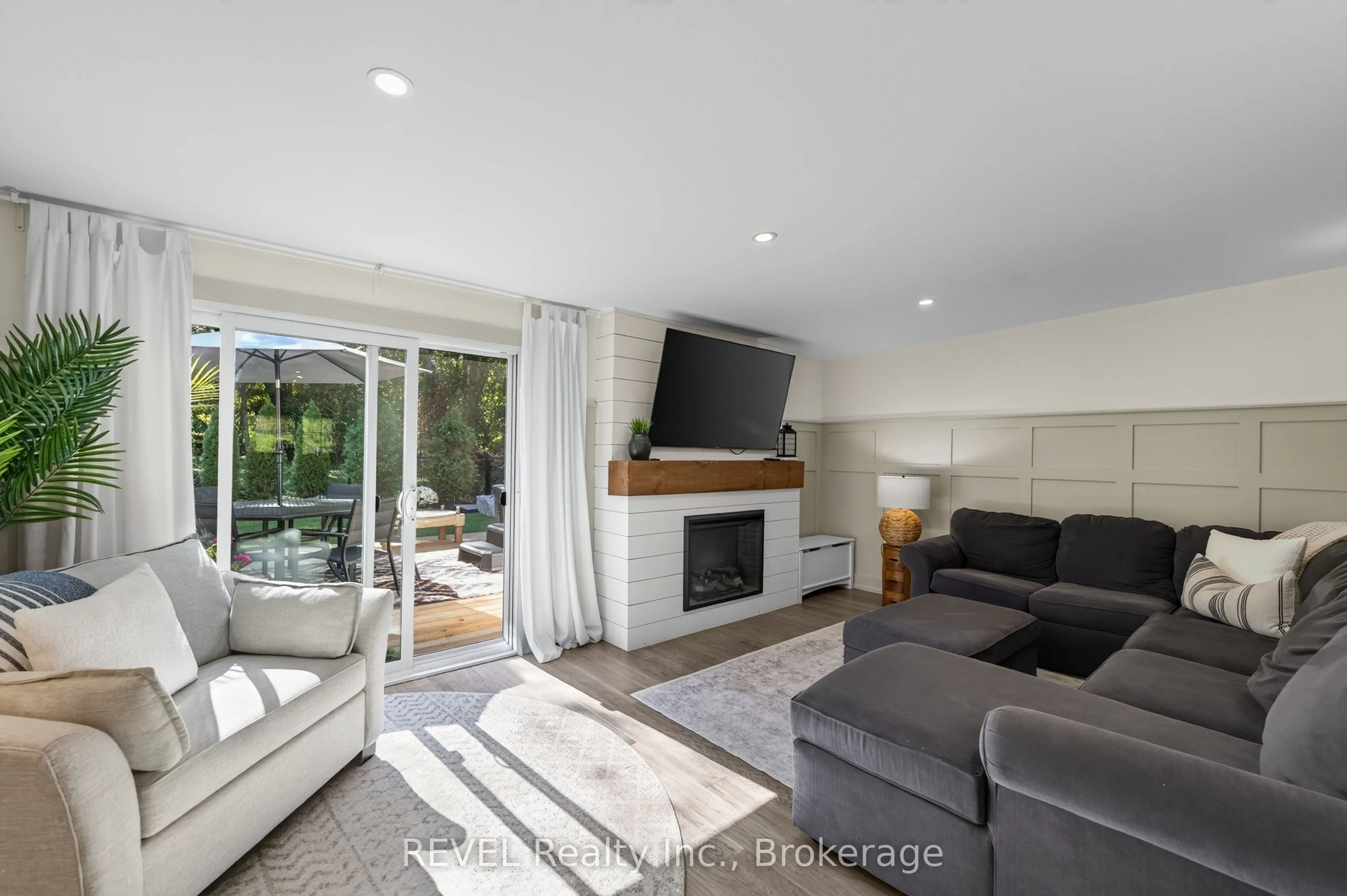 6 ELM Avenue