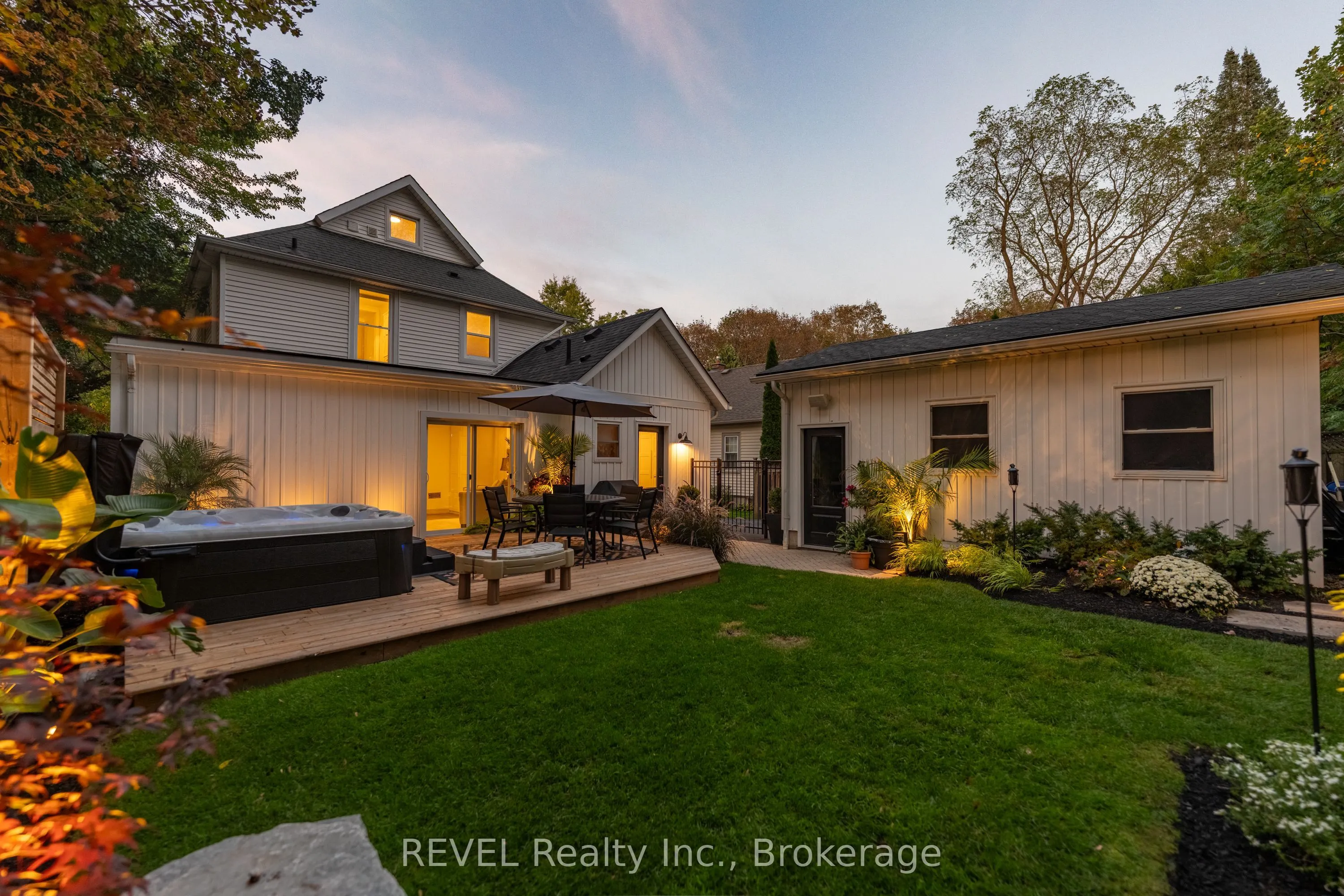 6 ELM Avenue