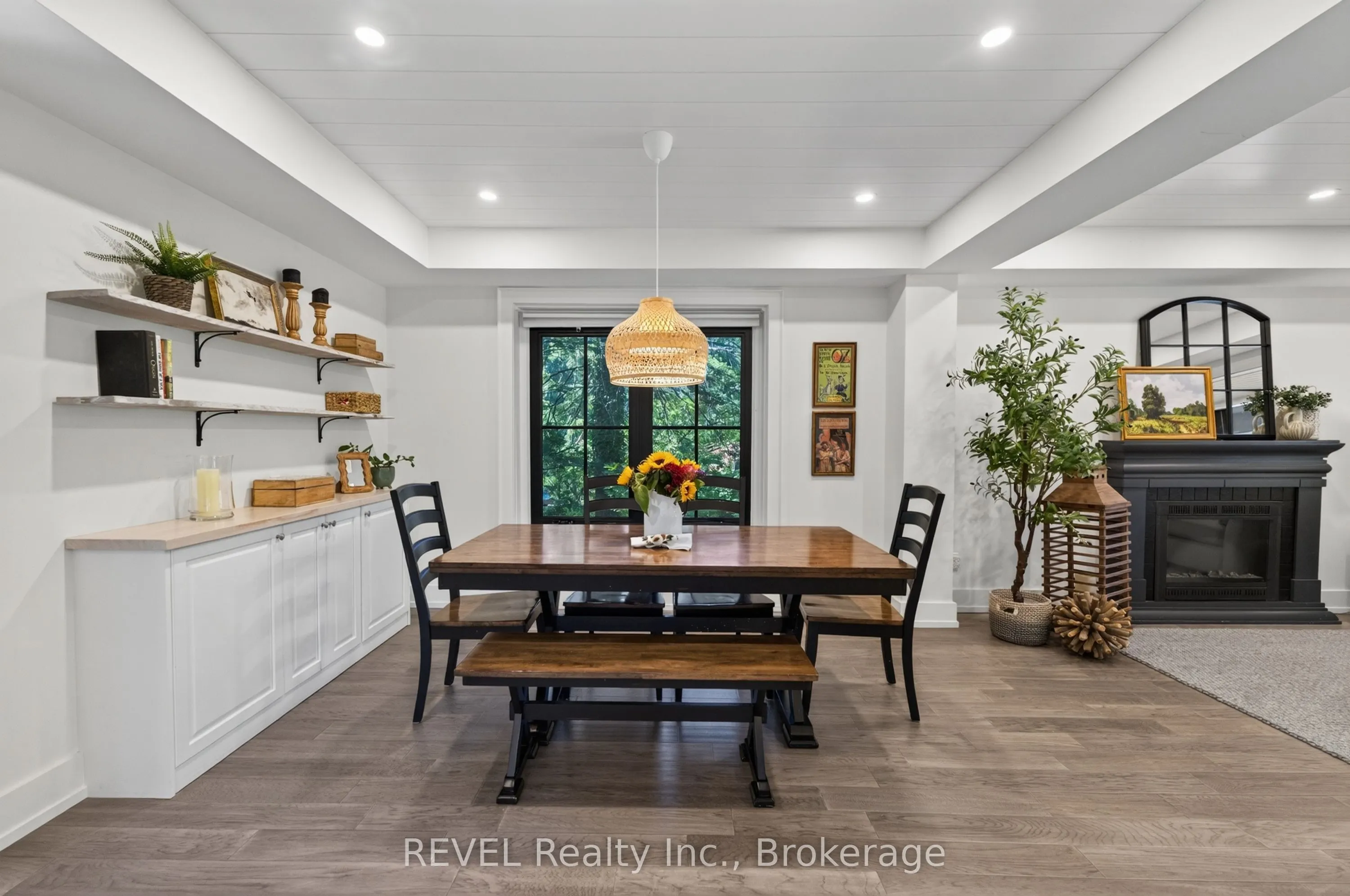 6 ELM Avenue