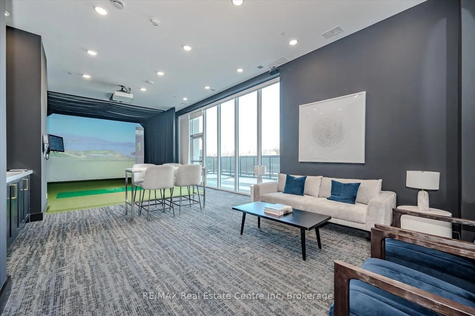 71 Wyndham Street S #1104