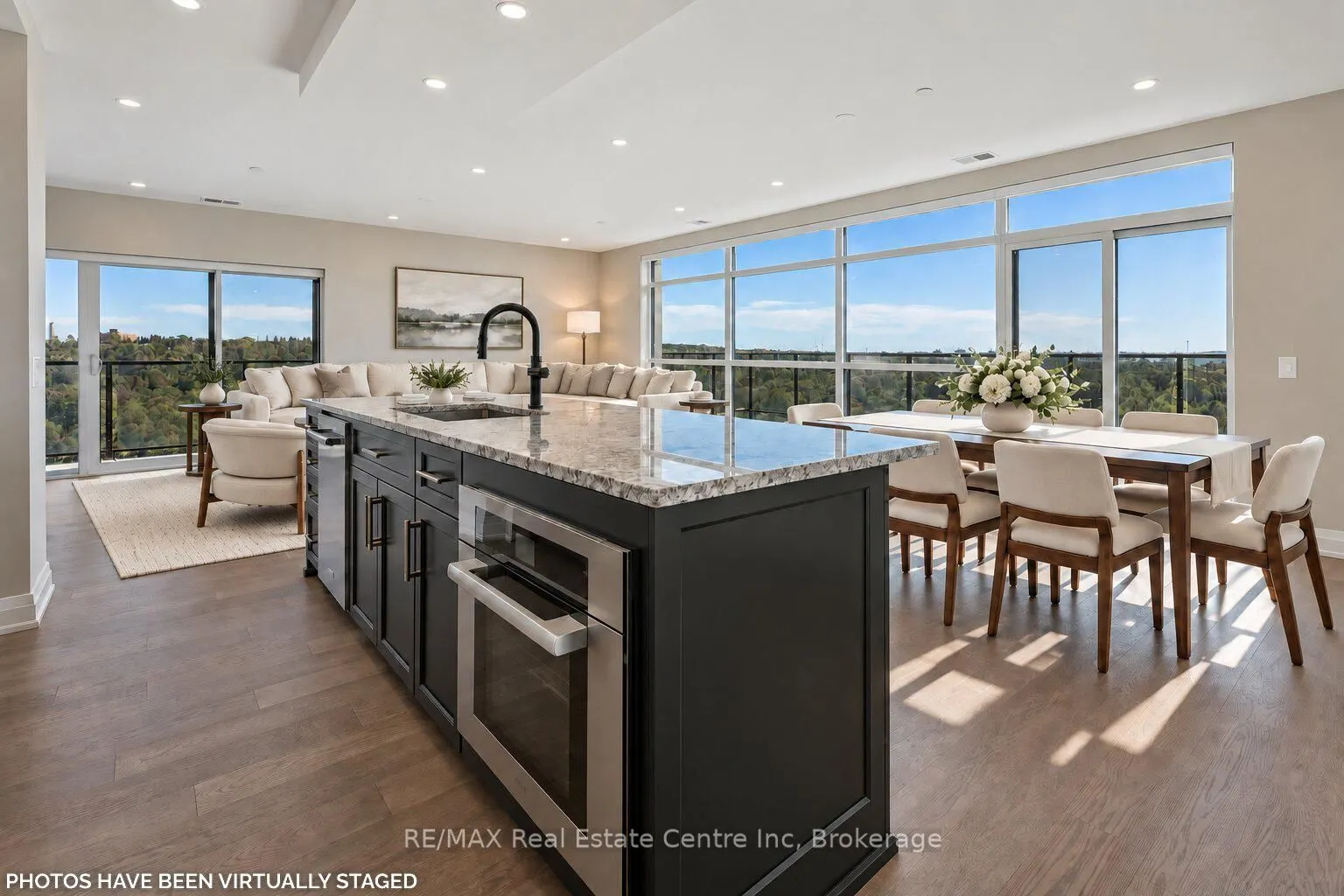 71 Wyndham Street S #1104