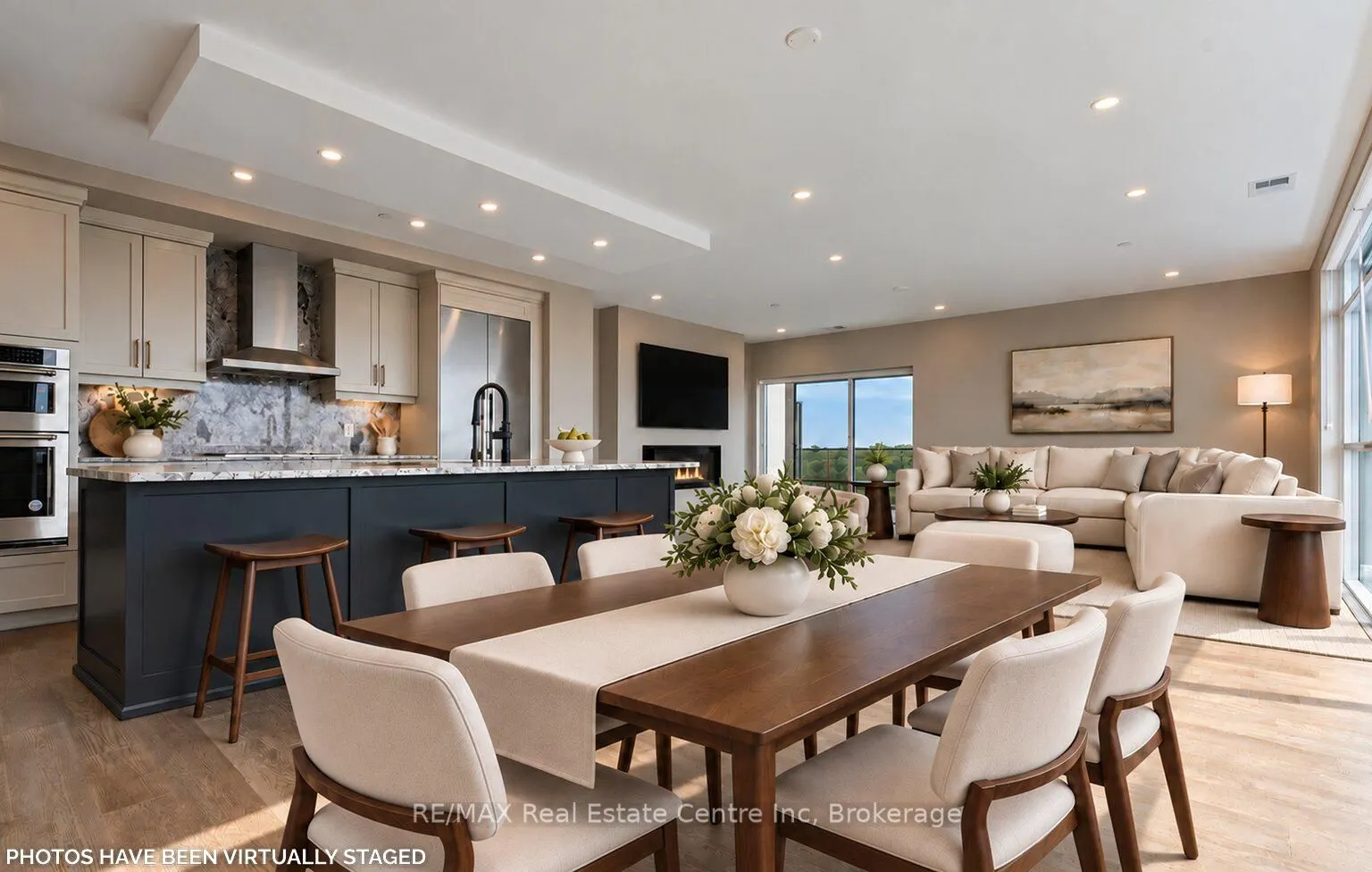 71 Wyndham Street S #1104