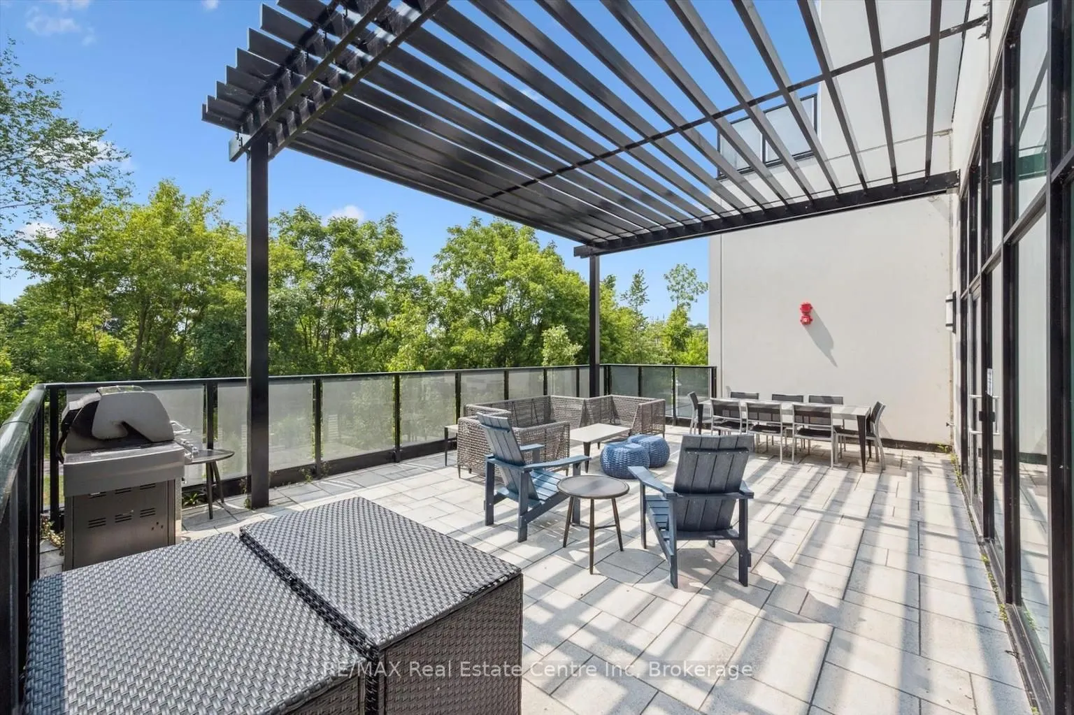 71 Wyndham Street S #1104
