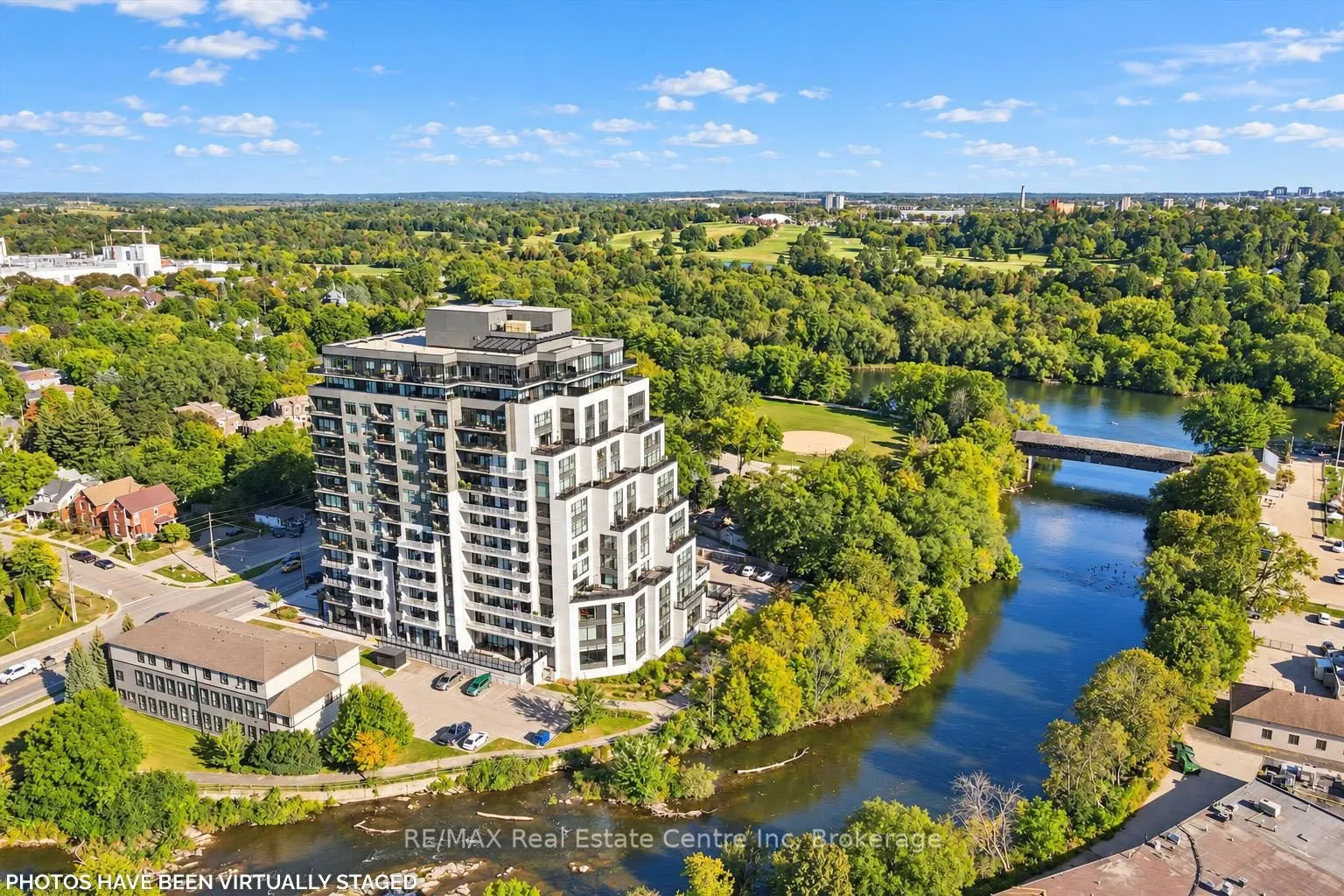 71 Wyndham Street S #1104
