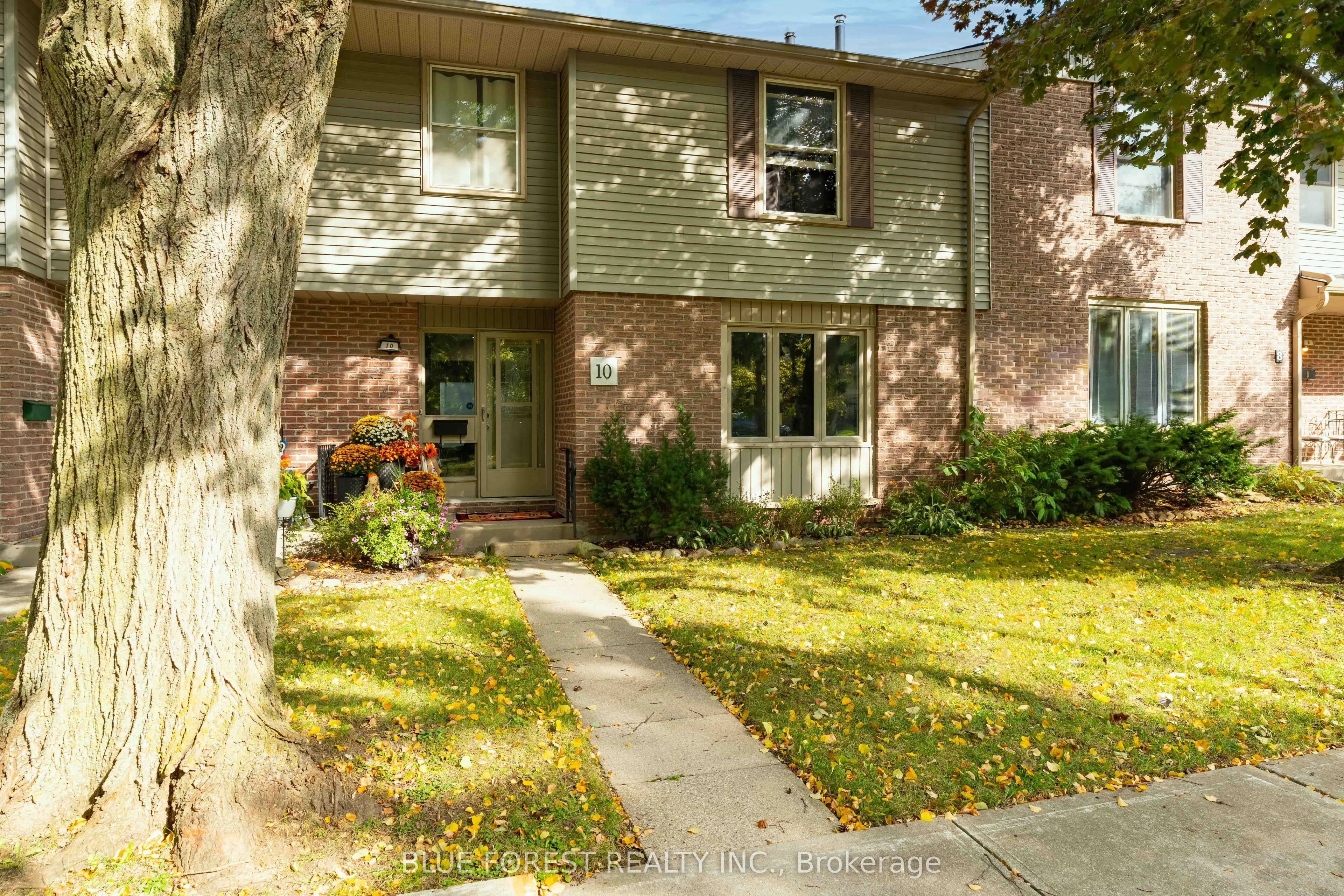 10 Berkshire Court #27 & 58