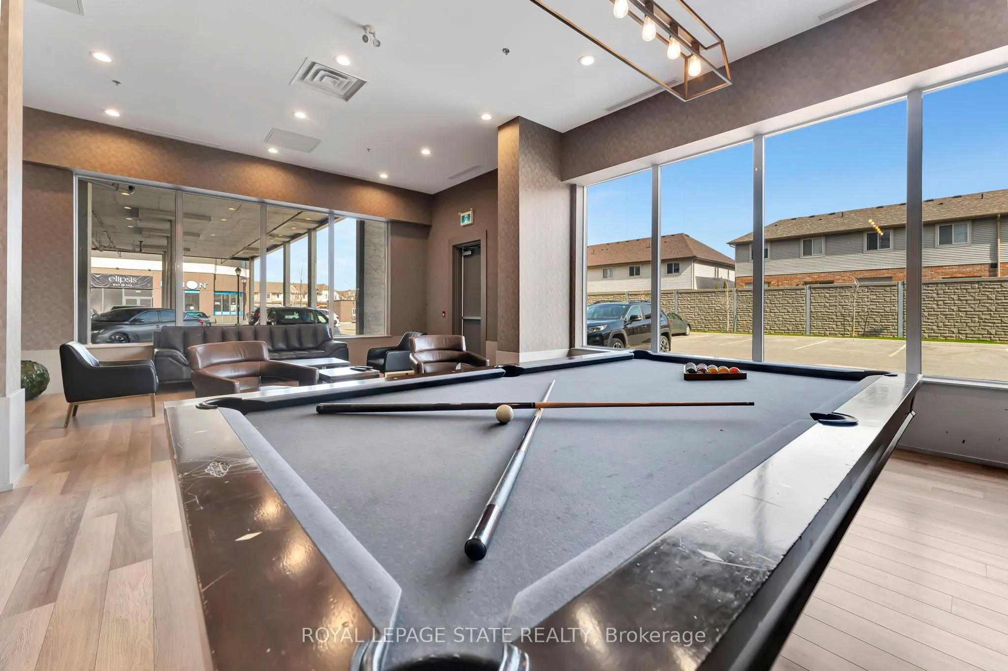 550 North Service Road #708