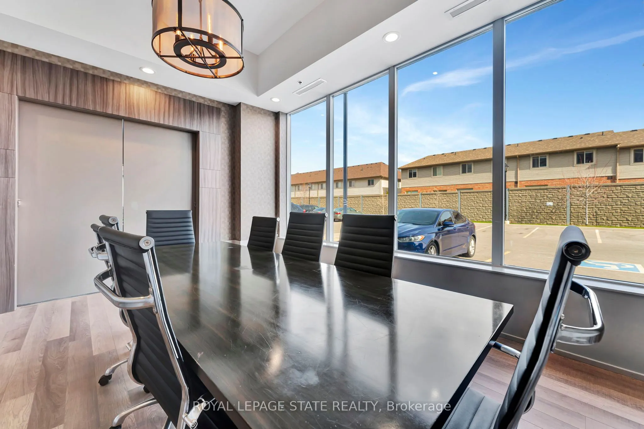 550 North Service Road #708