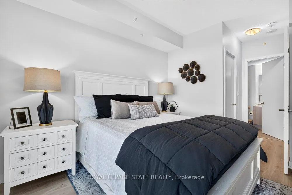 550 North Service Road #708