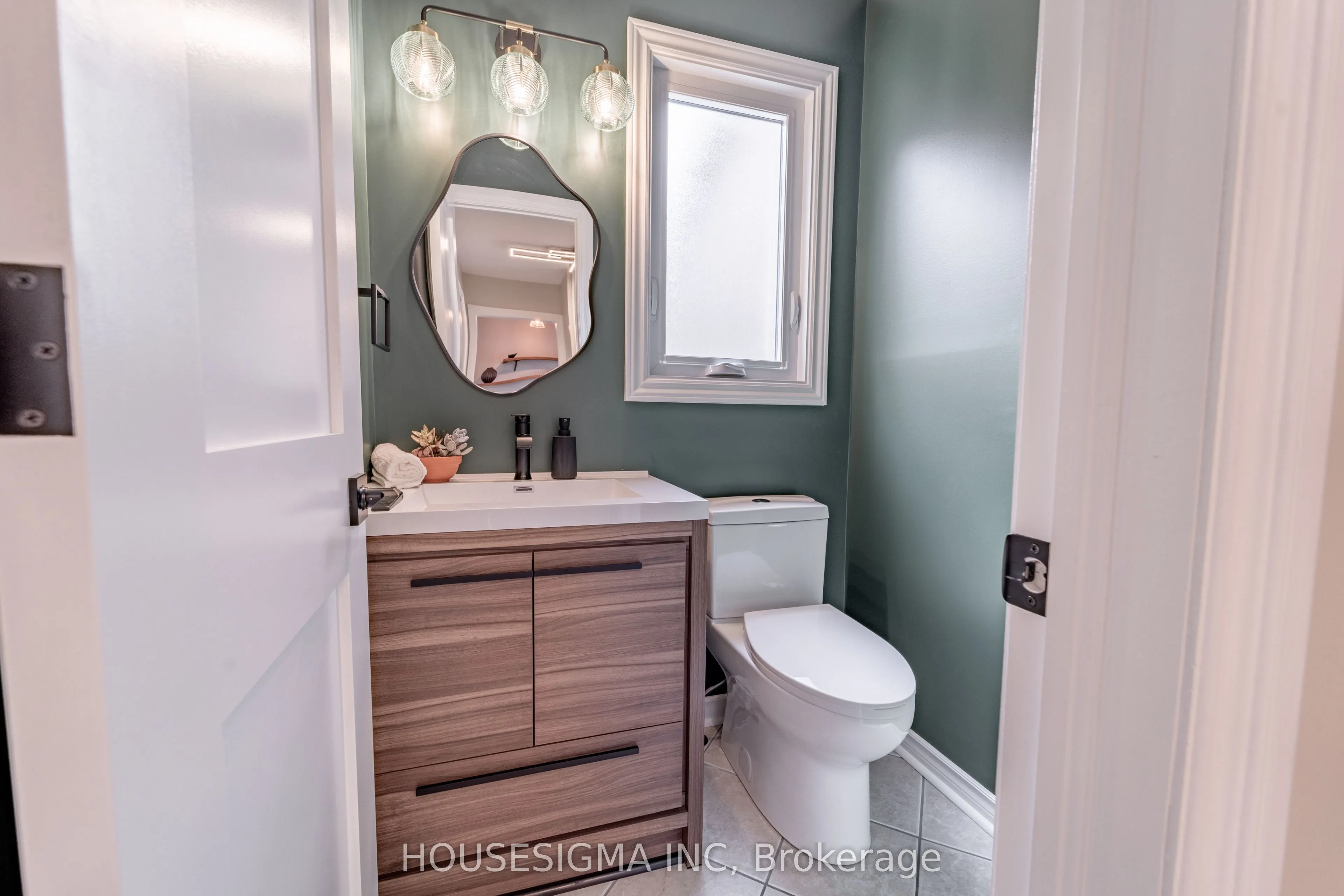 247 Mceachern Crescent