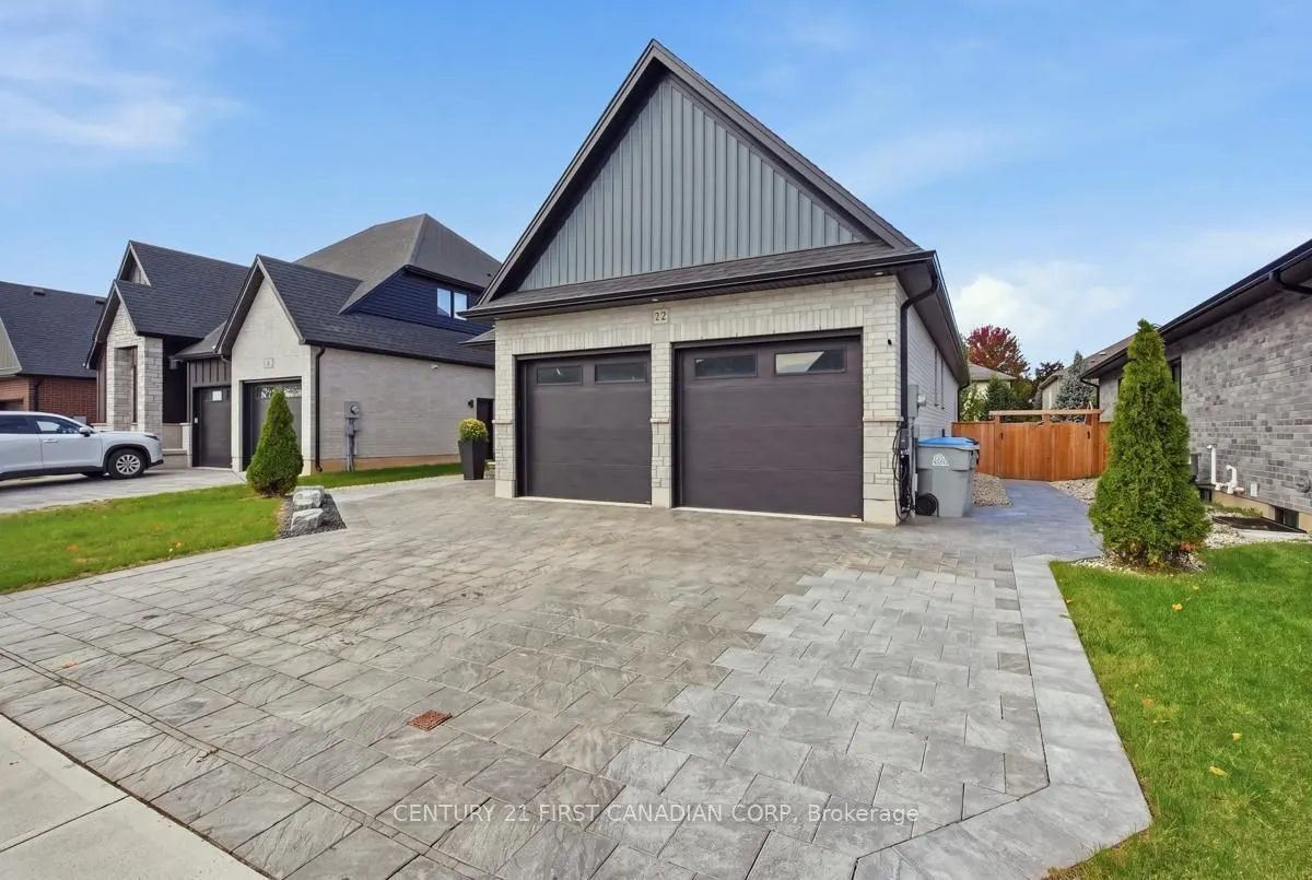 12 Briscoe Crescent