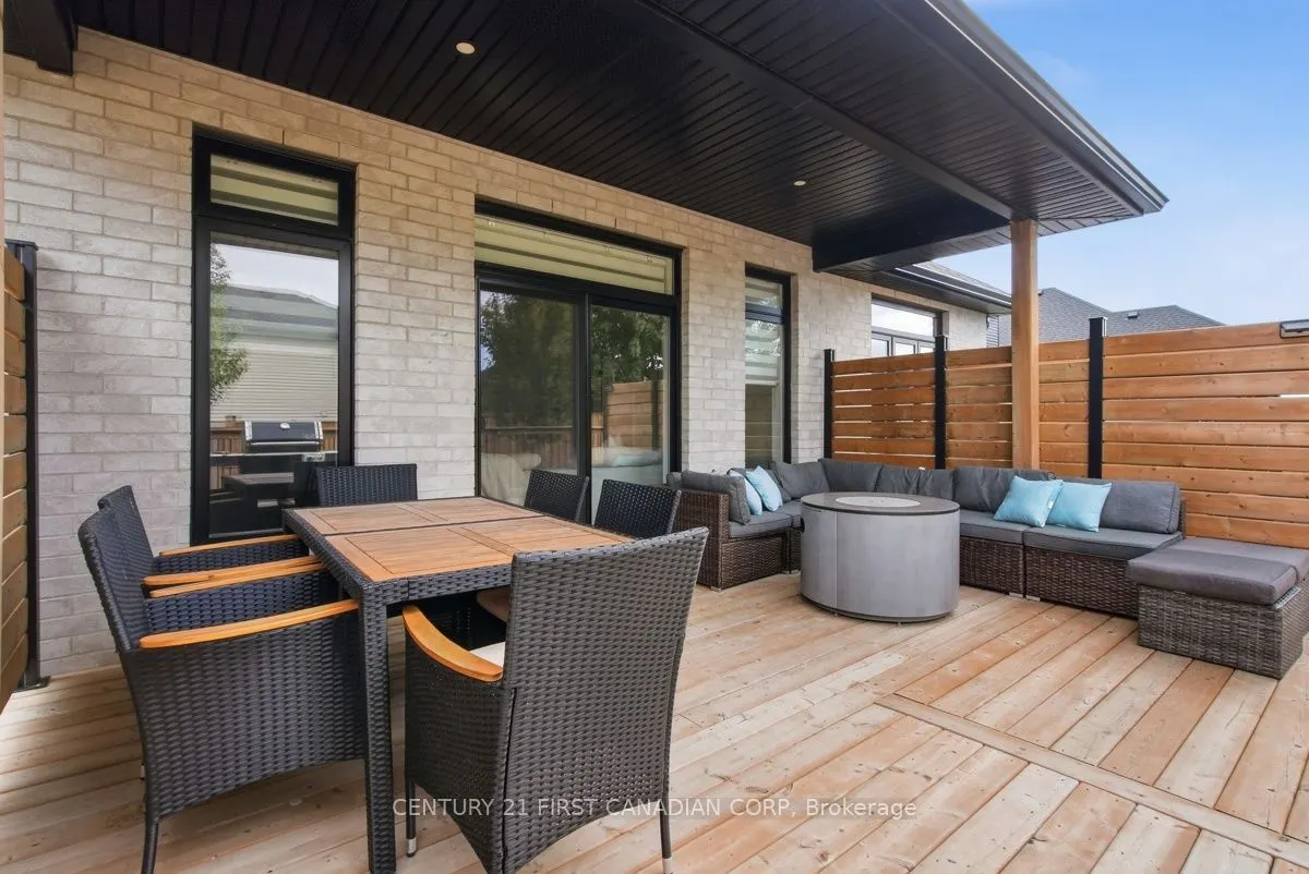 12 Briscoe Crescent